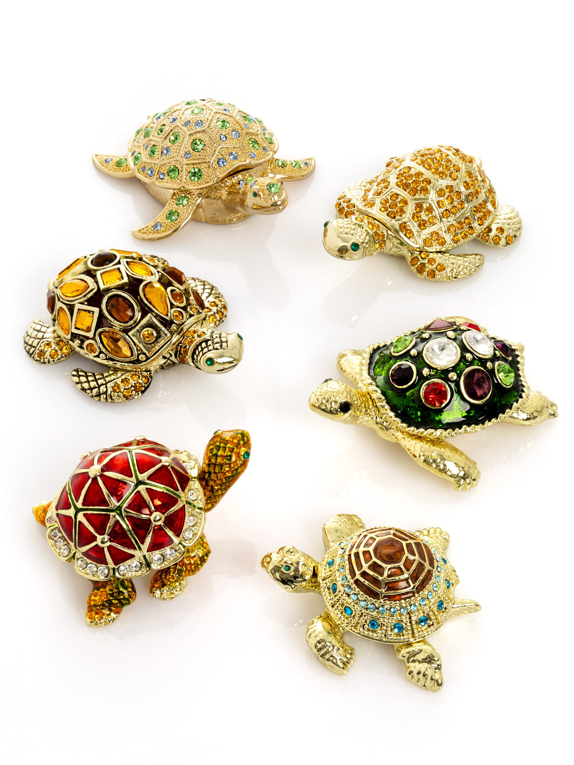 Композиция из шести черепашек на белом фоне | Съемка для маркетплейса Wildberries