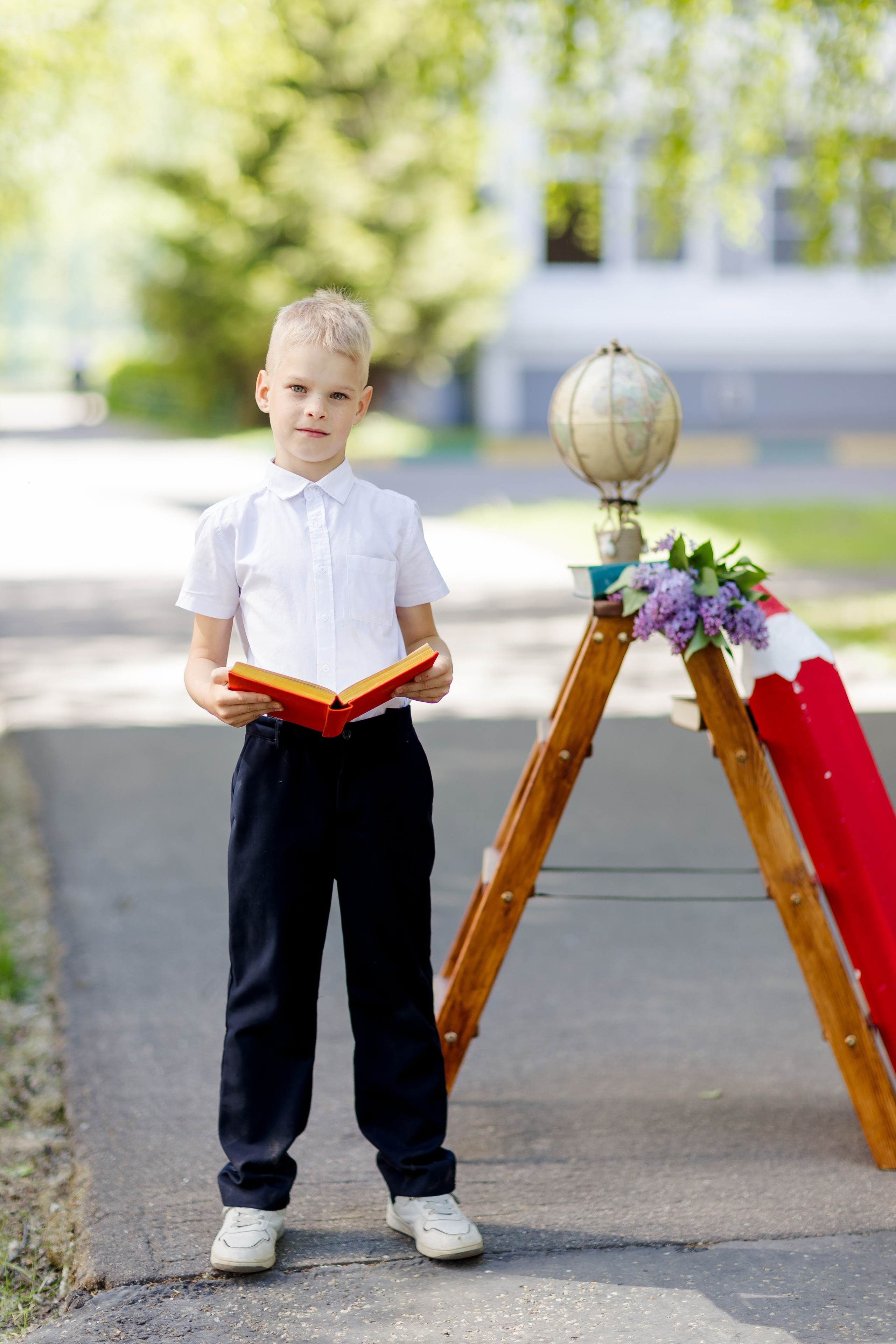 Весенняя съемка в начальной школе для первоклашек. Выпускные альбомы в Зеленограде и Москве