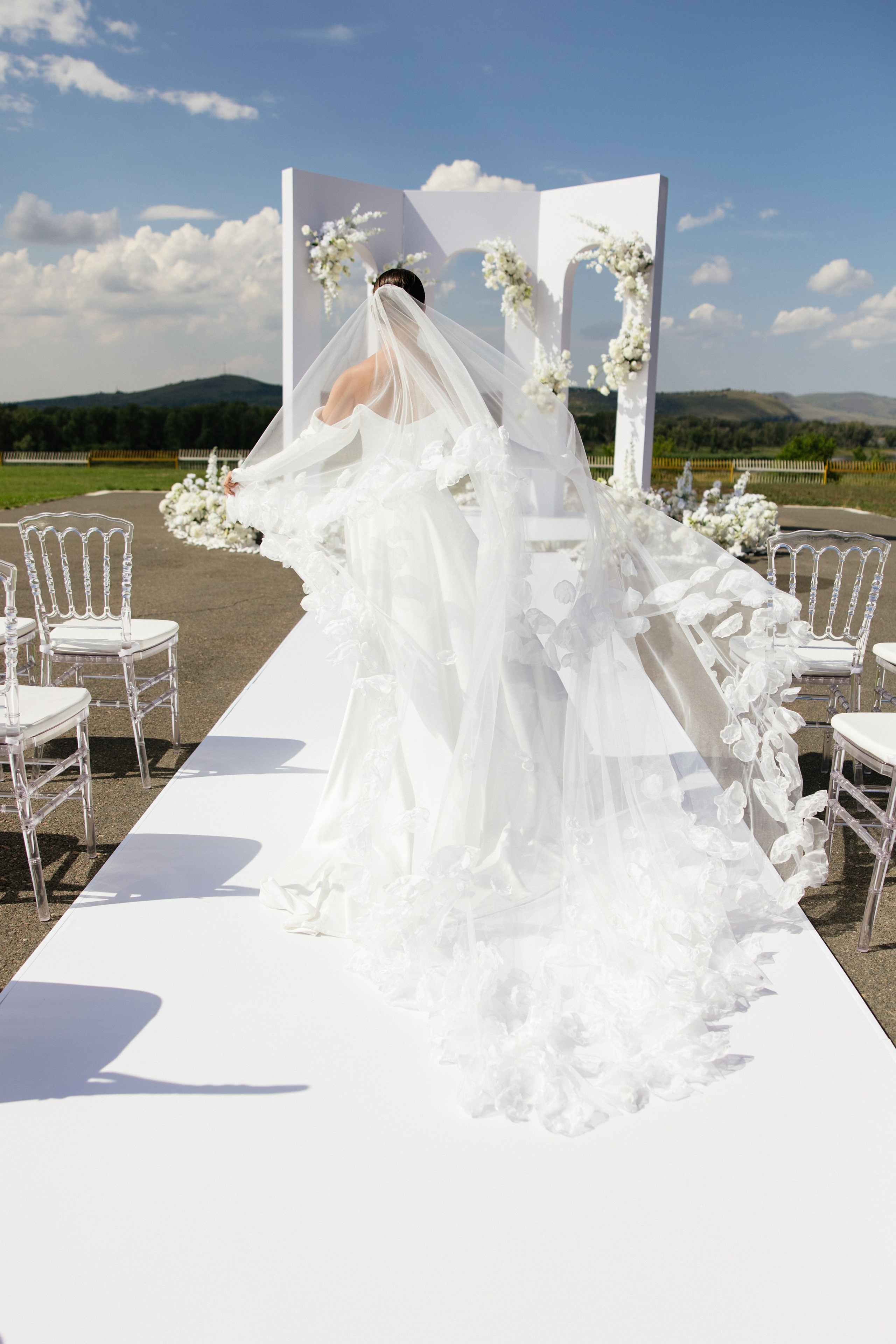 Красивая свадьба в классическом стиле. Организатор Романова Любовь