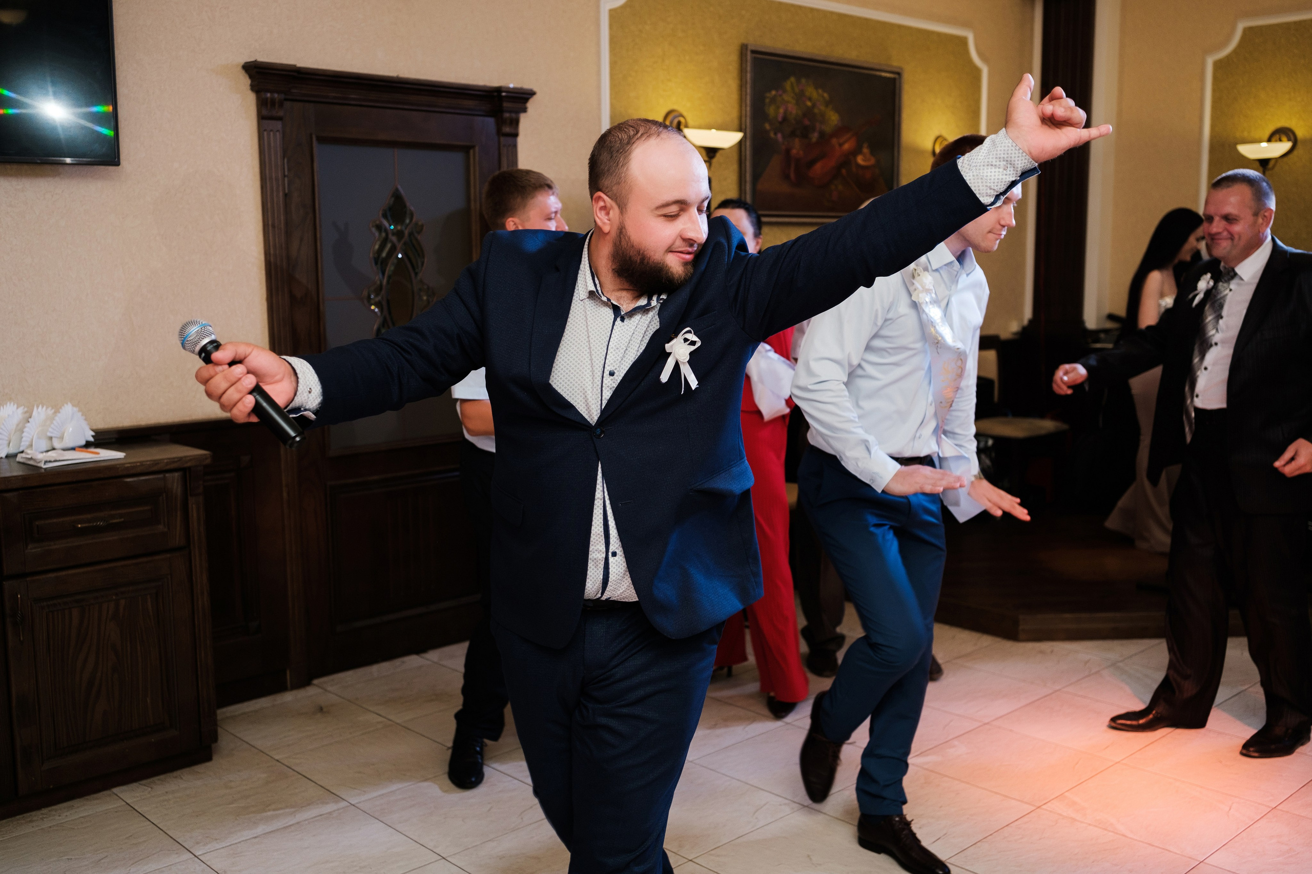 Виктор и Анна. Свадебный фотограф | репортаж | праздники | крещение