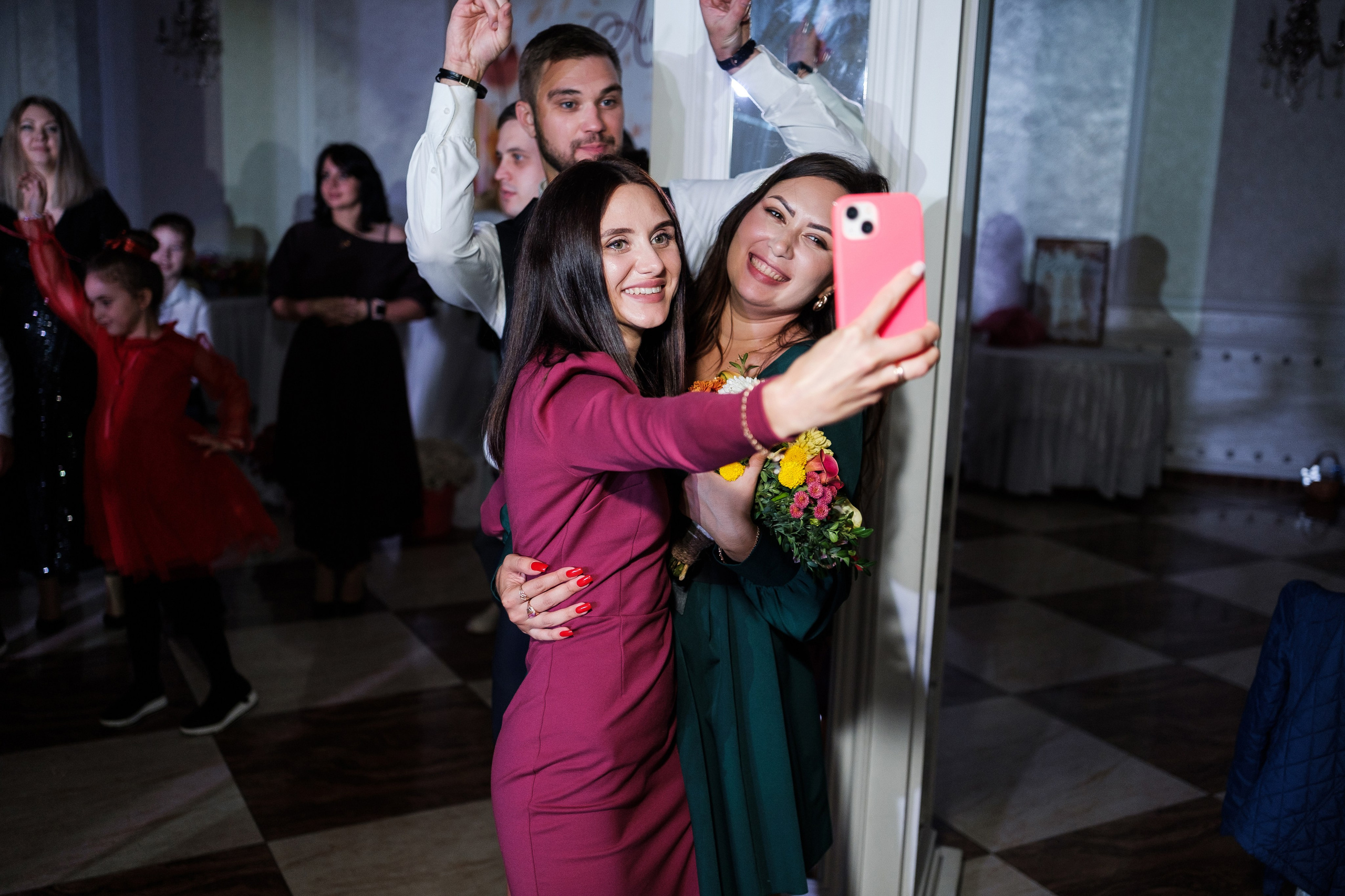 Александр и Лариса. Свадебный фотограф | репортаж | праздники | крещение