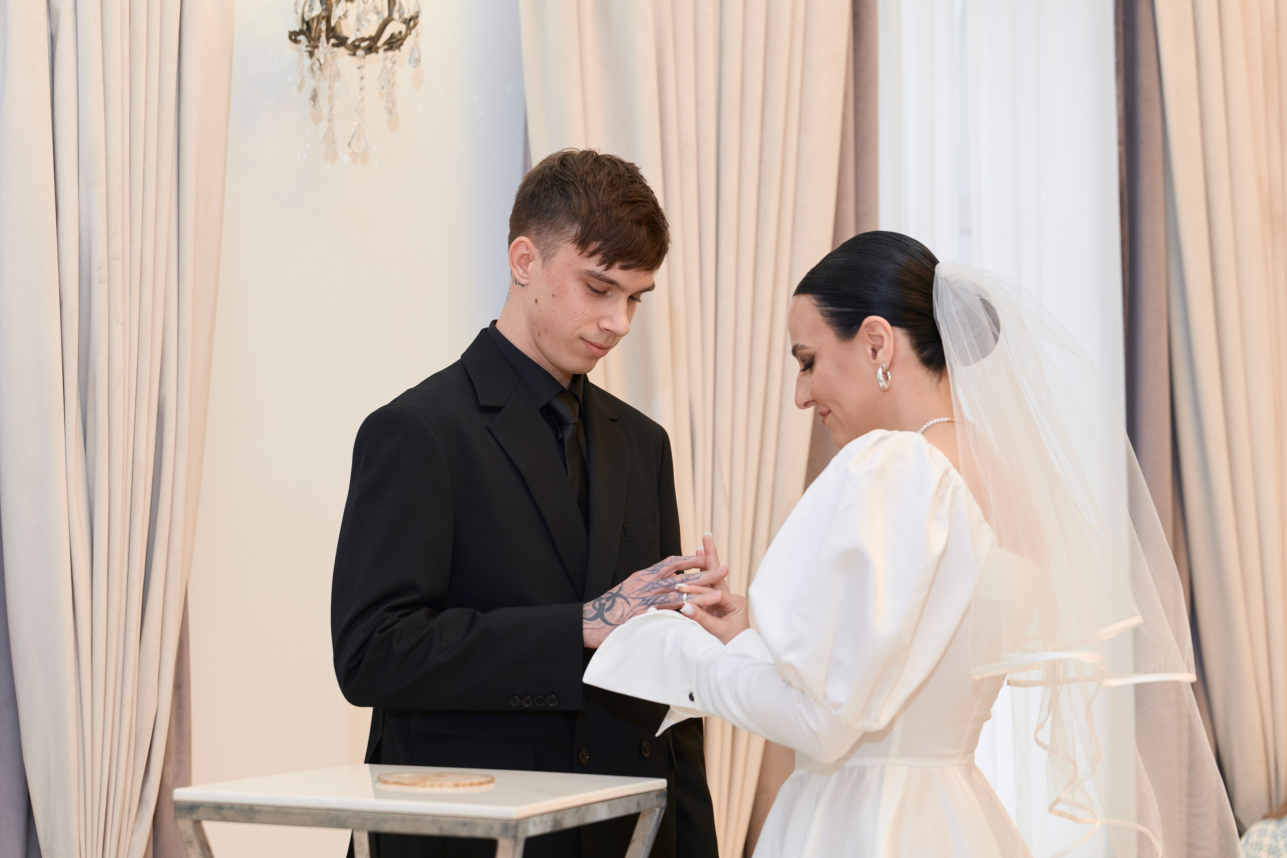 Елизавета и Артем. Роспись ВДНХ. Любовь Юсупова. Фотограф