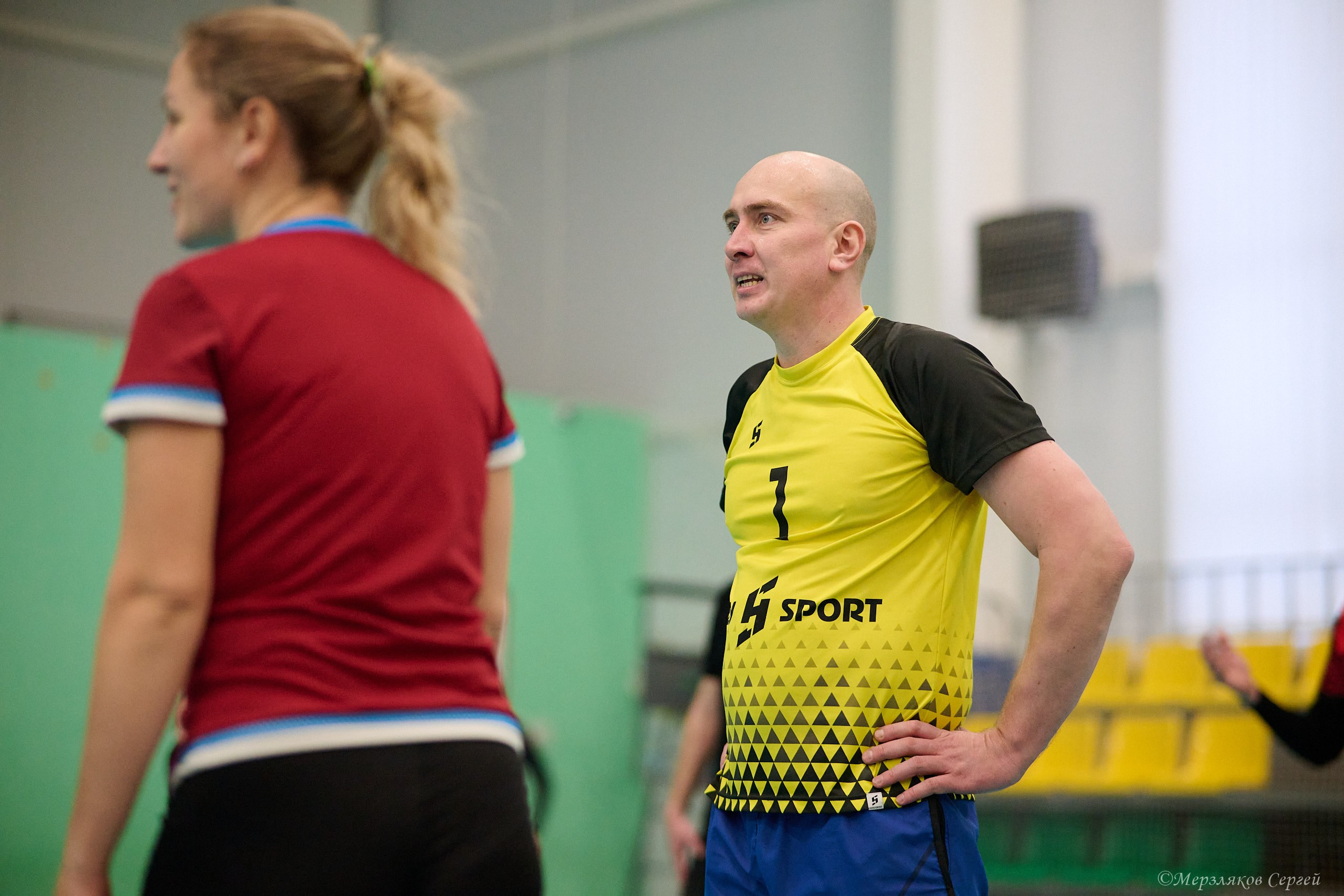Новогодний волейбольный турнир. Ижевск. 16.12.23. Спортивный репортажный фотограф в Ижевске Сергей Мерзляков