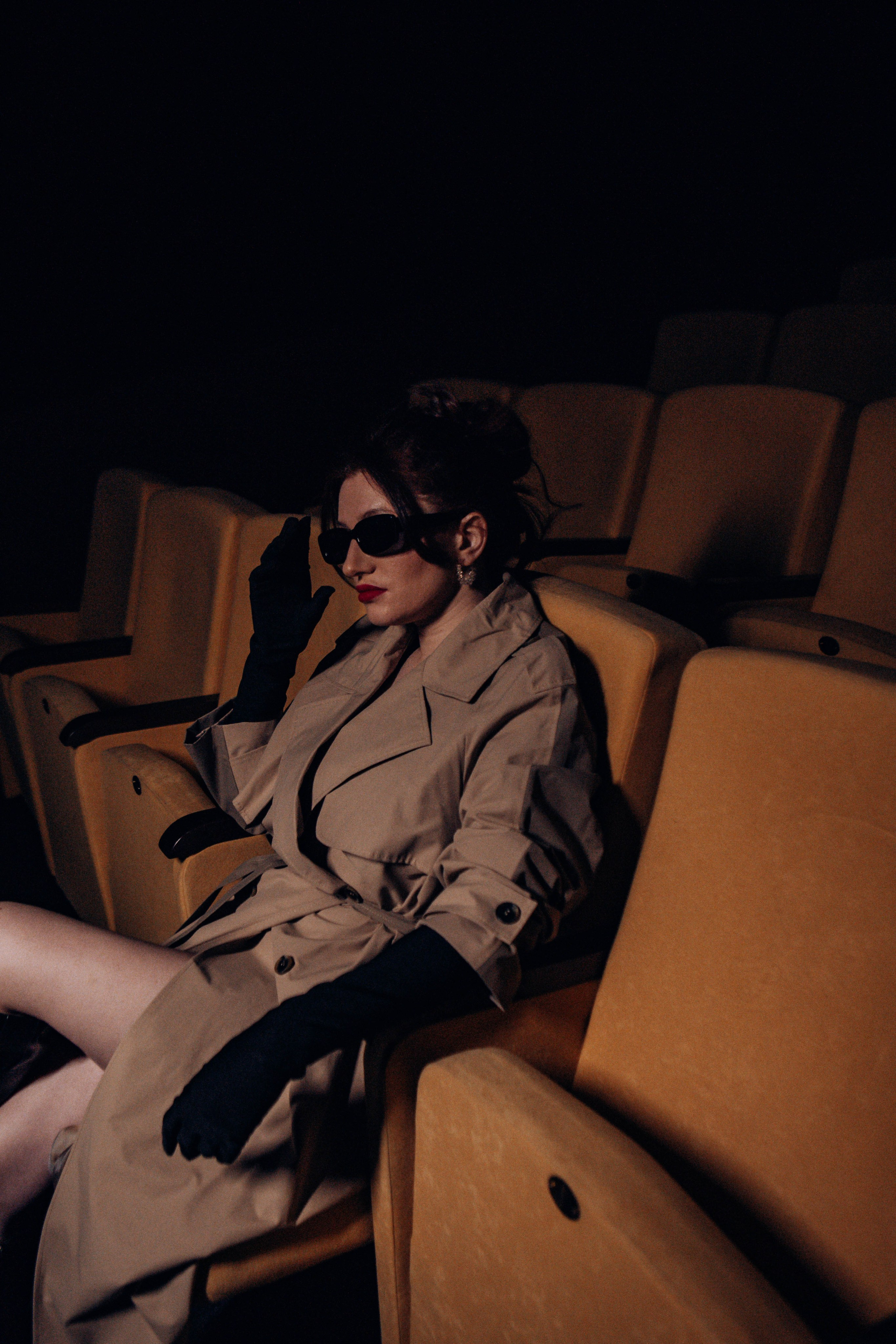 Катя. Контакты