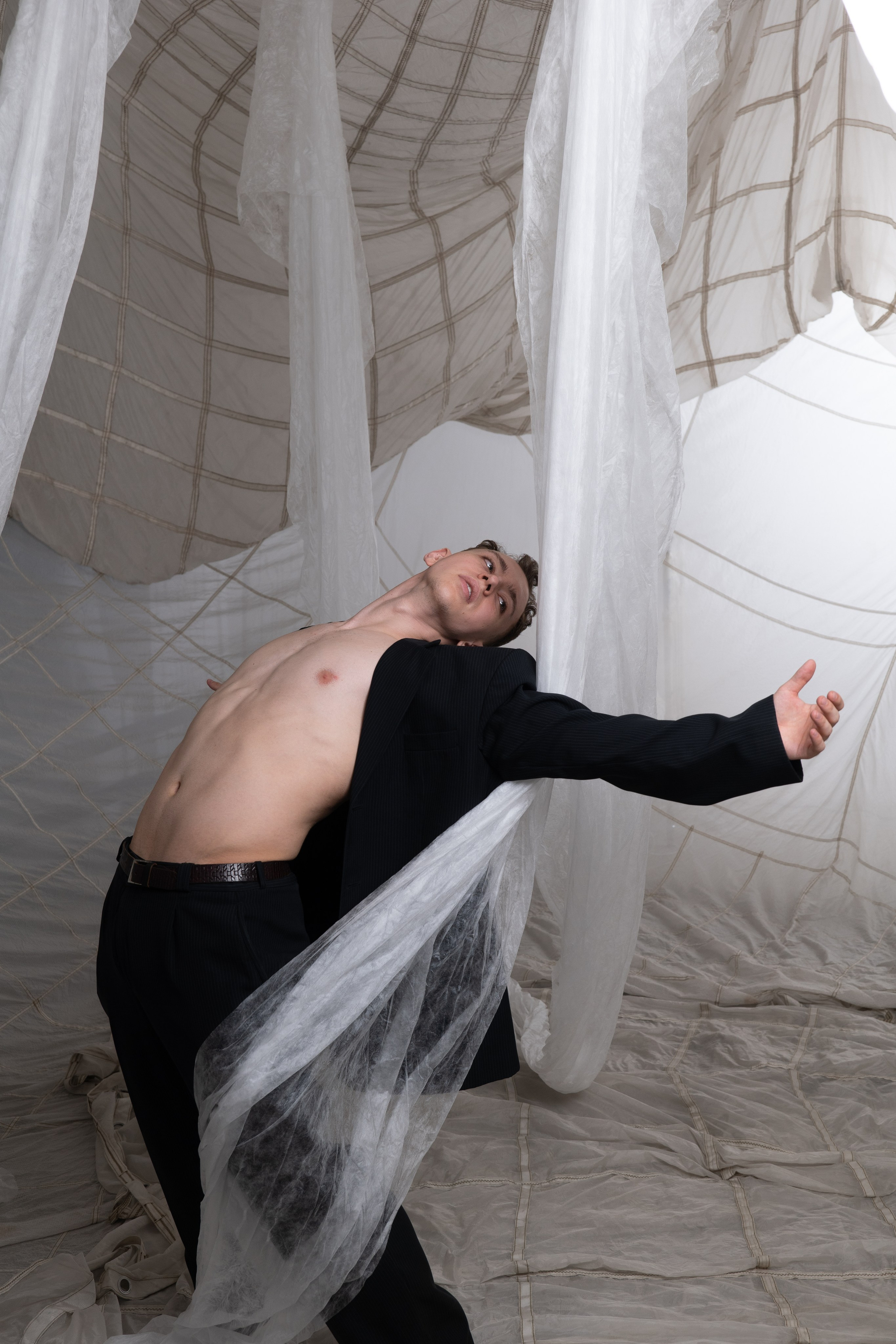 Локация 223 с Николаем. Фотосессия в Спб в студии, фотограф Панютина Марина