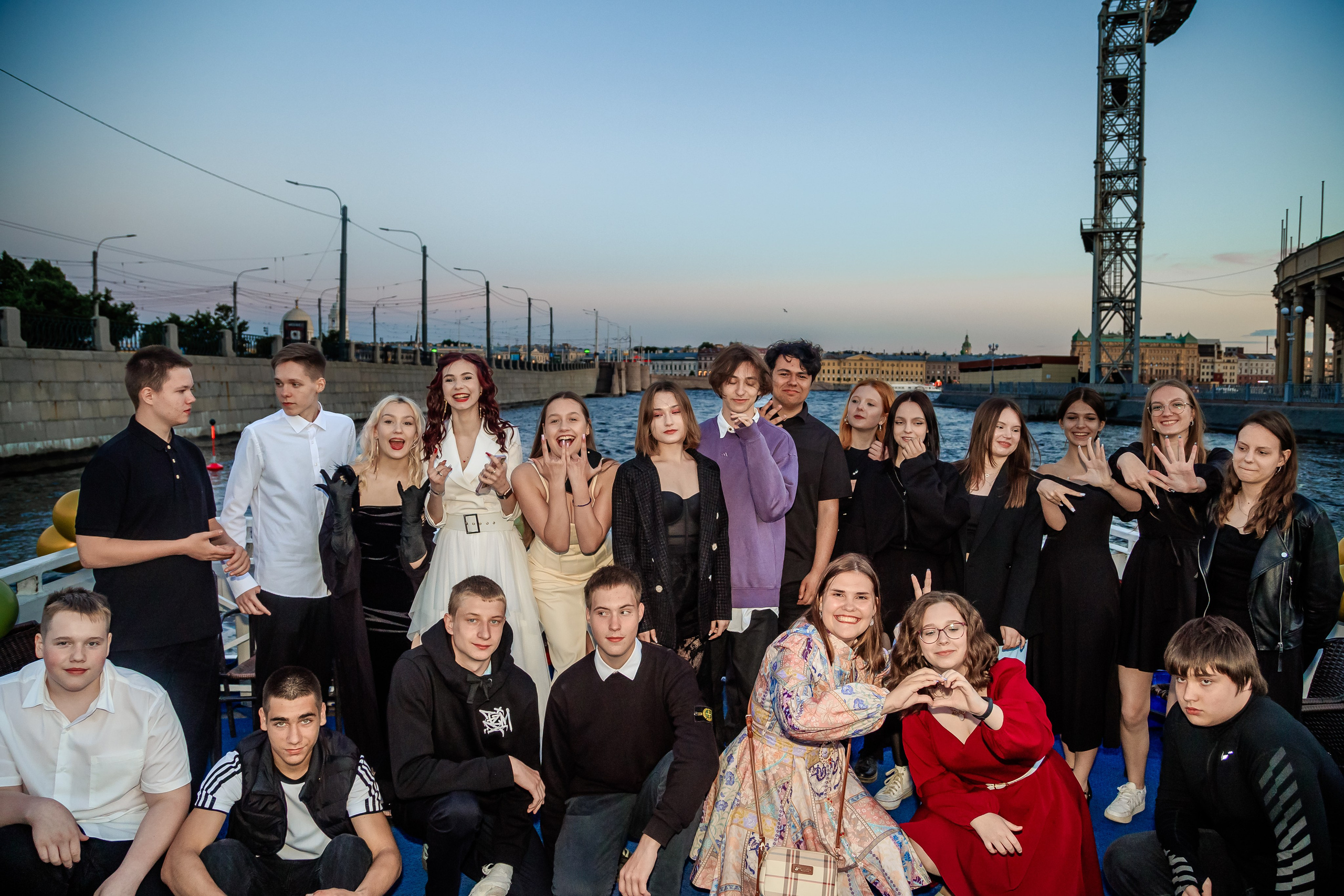 Выпускной на теплоходе. Фотограф в Санкт-Петербурге Чумаков Семен
