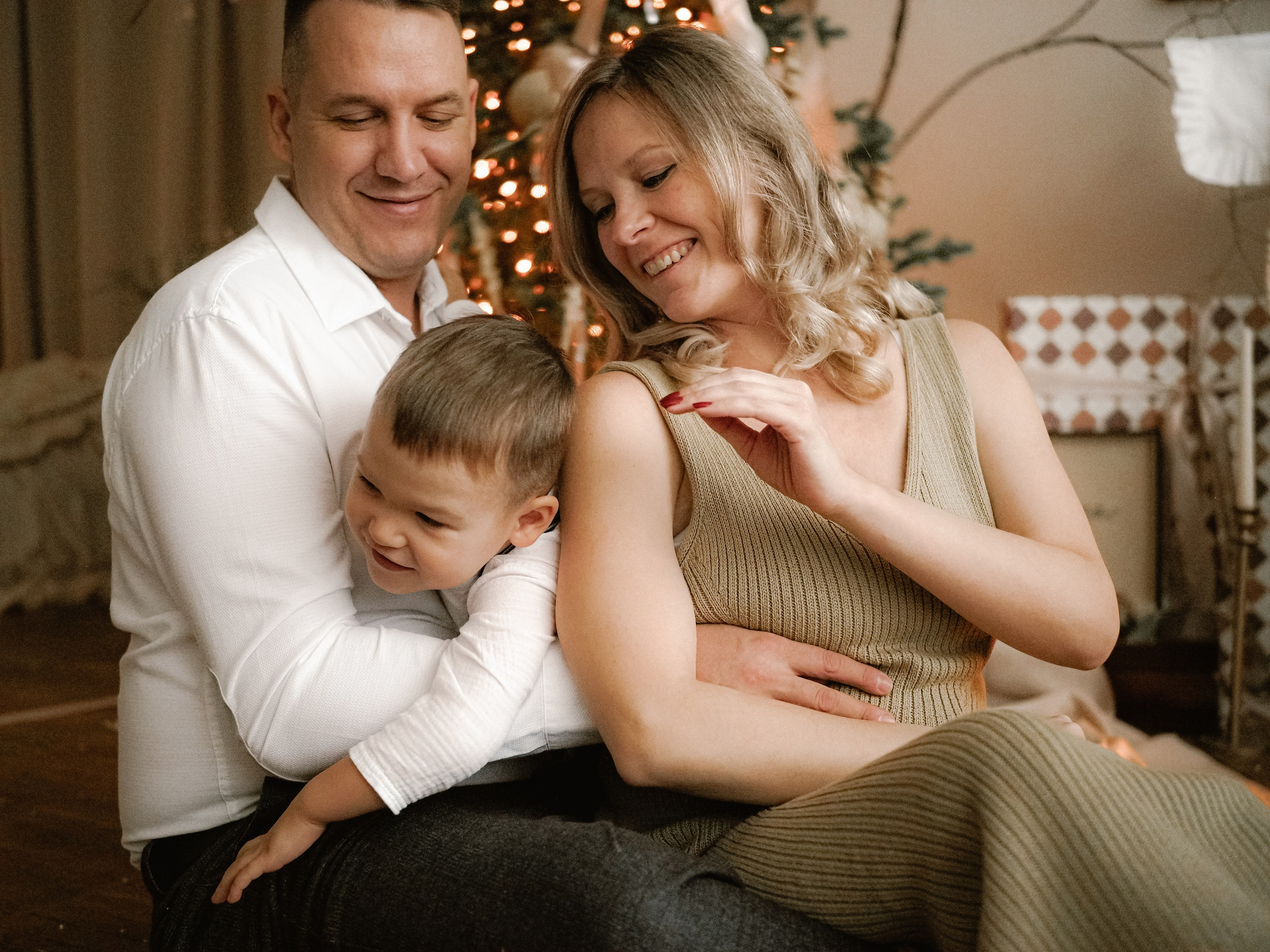 Если фото у елочки, то вот так. Фотограф Рязань. Семейный Свадебный фотограф