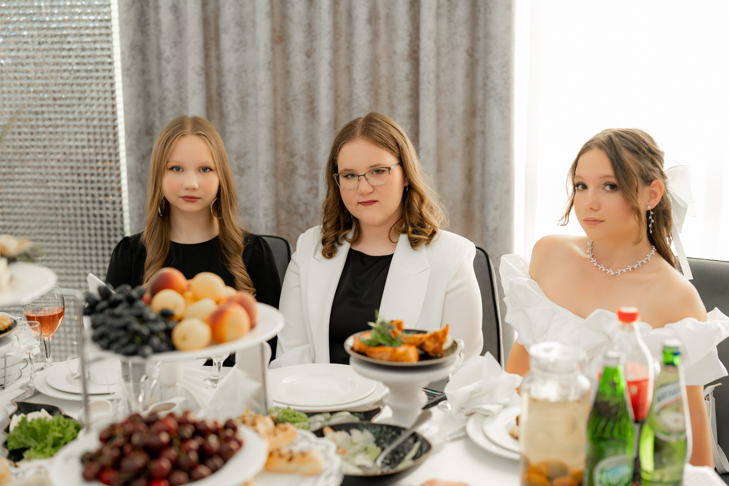 Школьный бал. Фотограф видеограф Геннадий Янбаев в Сочи, Краснодаре