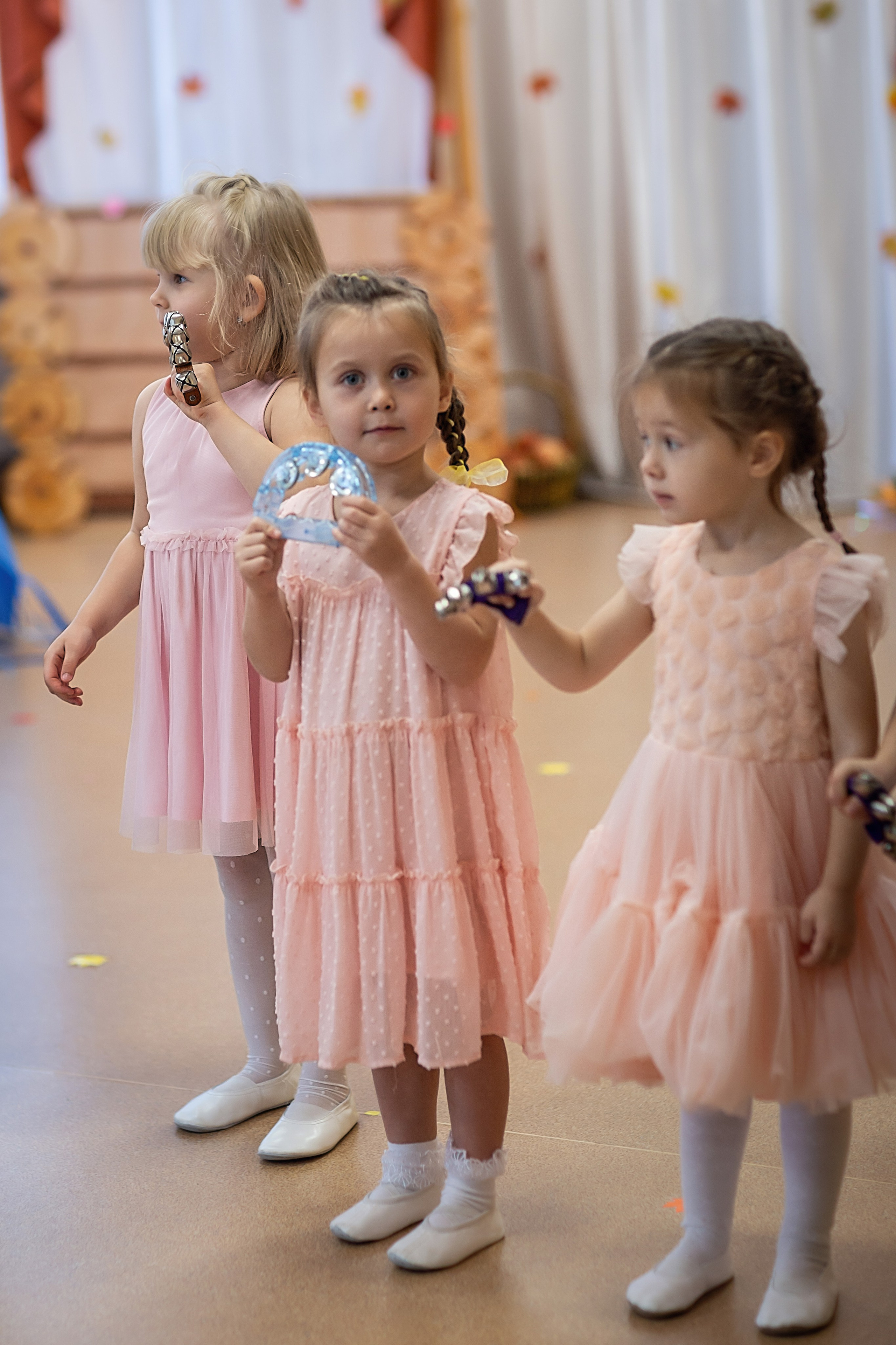 Волшебный зонтик осени_2023 год. Семейный фотограф в Санкт-Петербурге