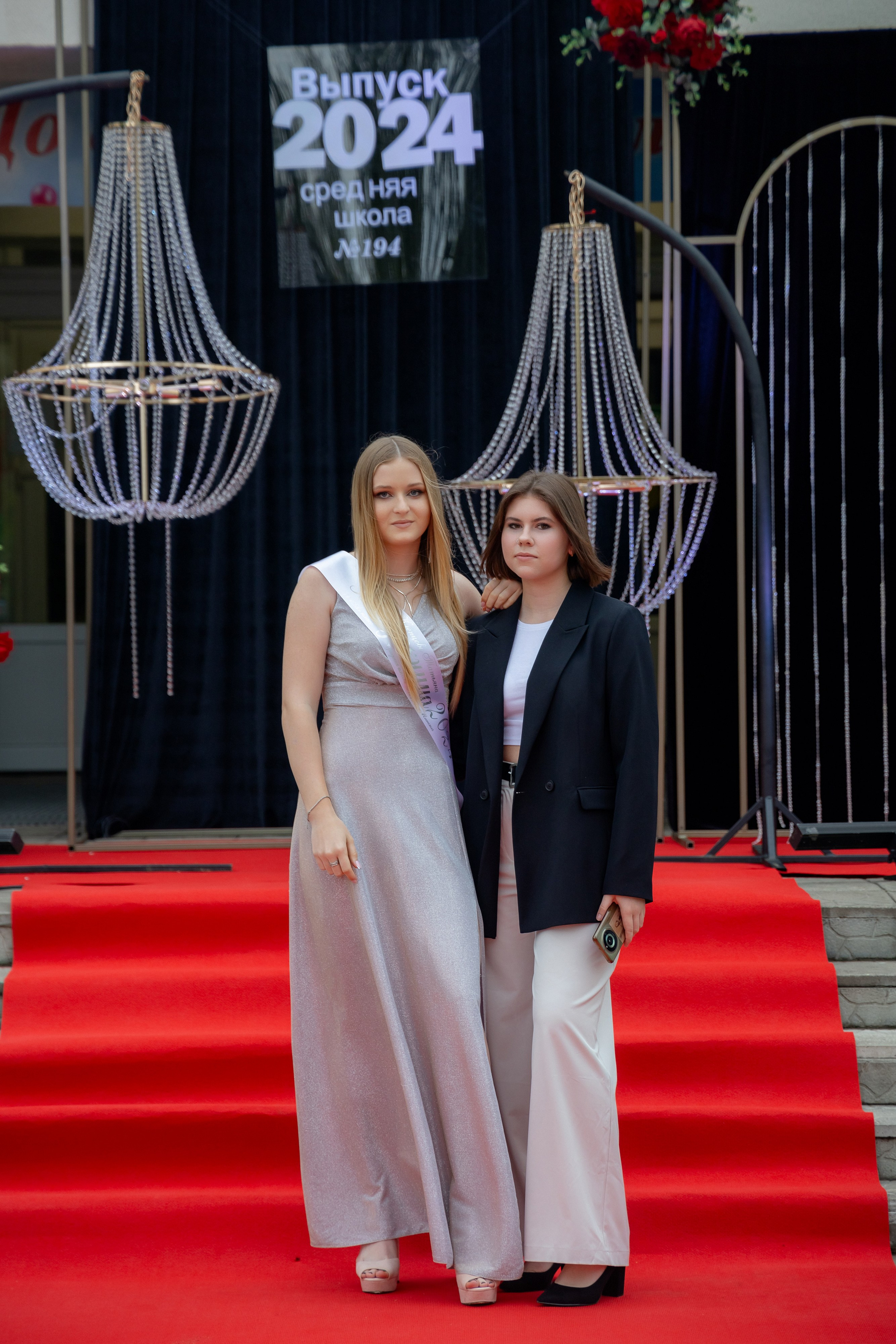 Школьный выпускной 2024 год в Соколе (Минск). Свадебный фотограф в Минске/Беларуси Сергей Спиридонов