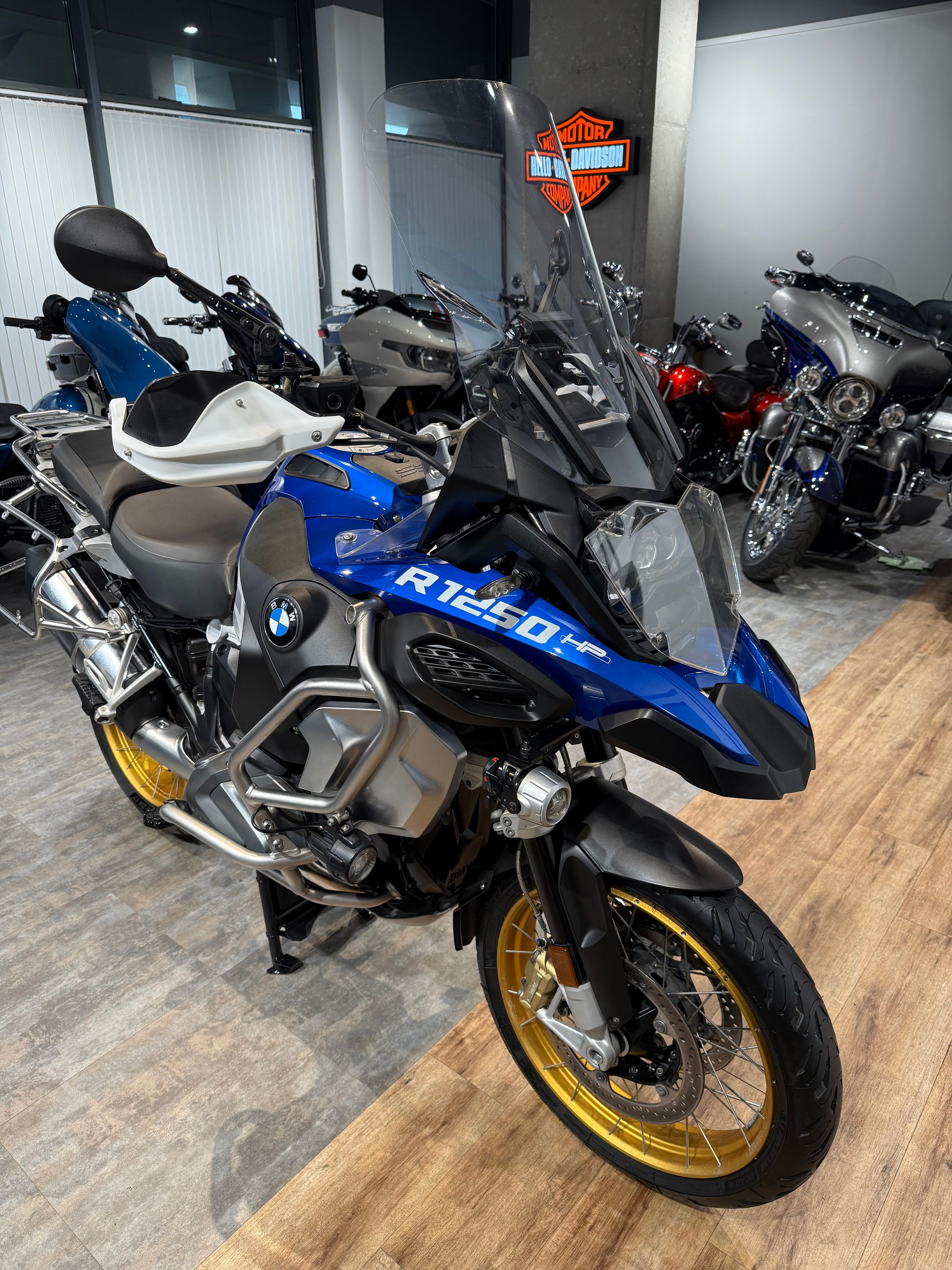 BMW R1250GS ADV Rallye HP. Hello Davidson, Москва. Только хорошие мотоциклы…