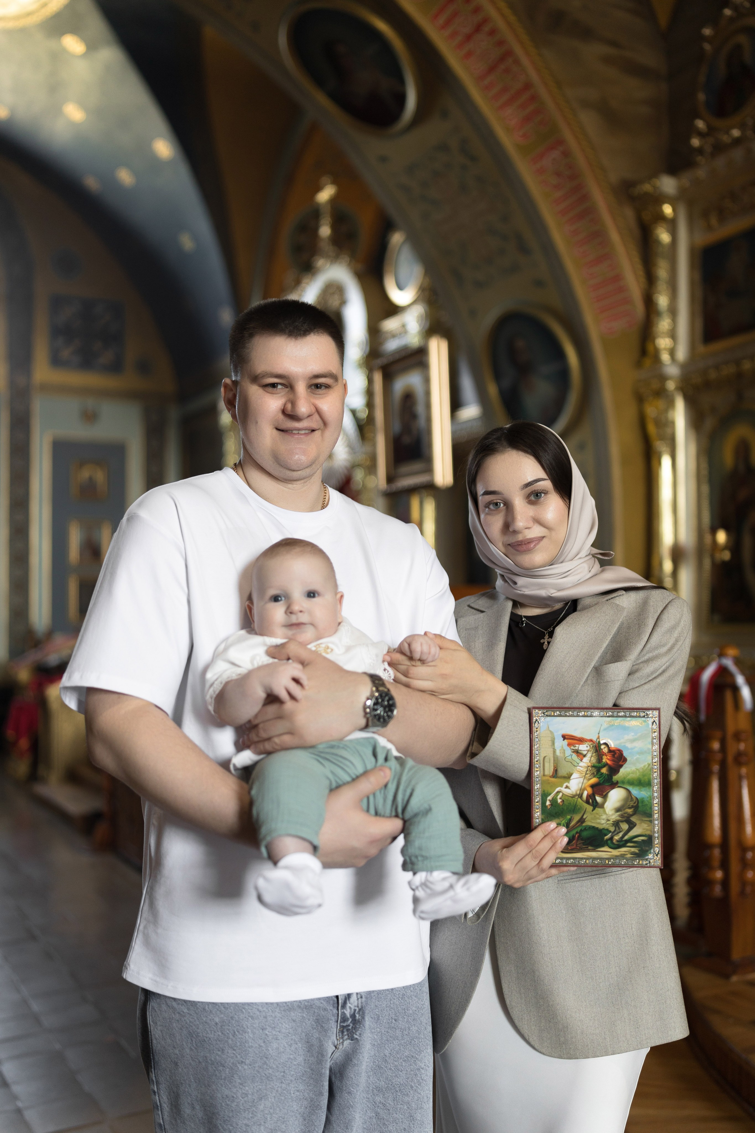 Крещение Егора в Николаевской церкви. Анастасия Безуглова- свадебный фотограф в Таганроге