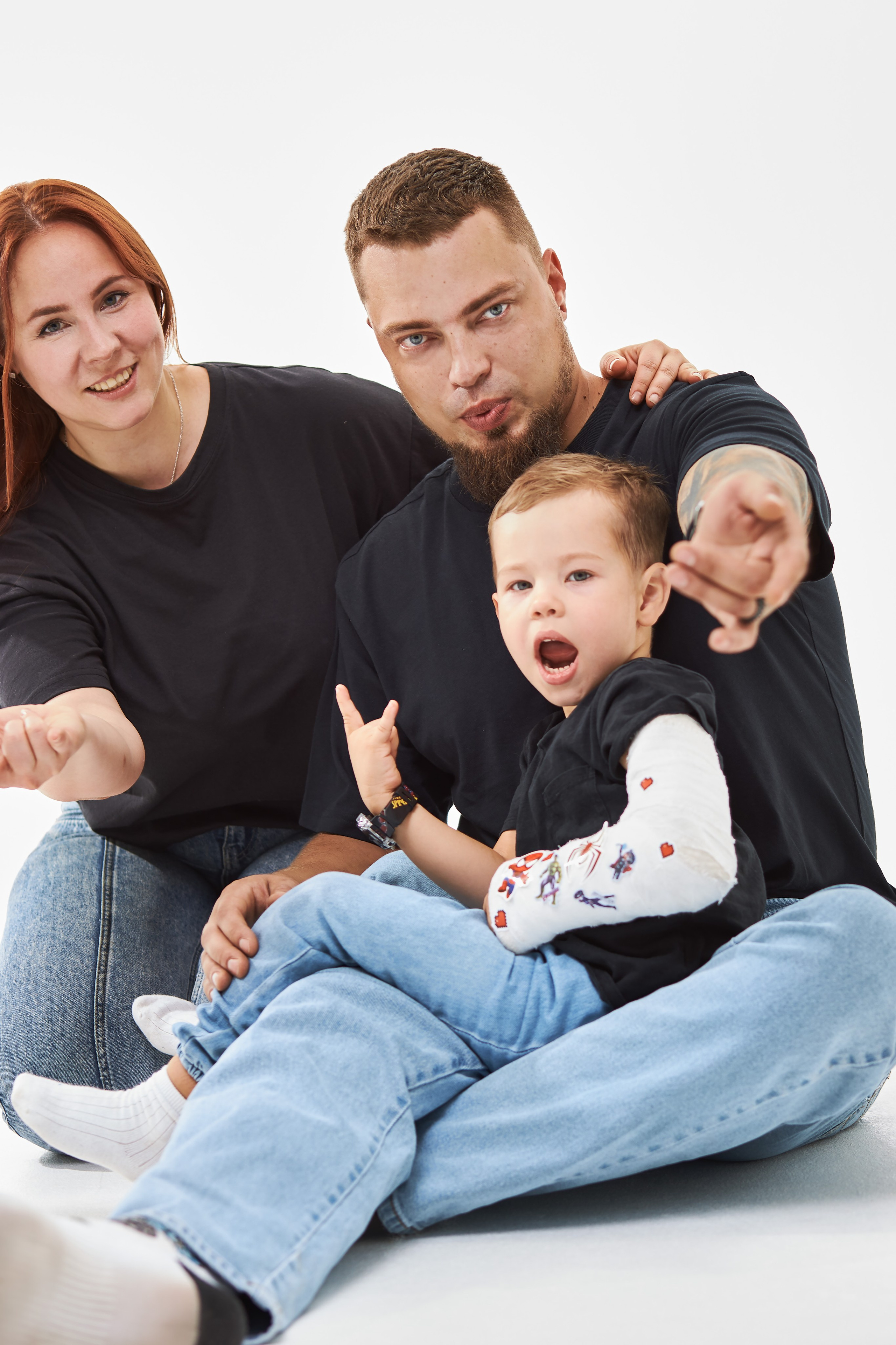 Портрет ребенка на циклораме | Детский фотограф Воронеж
