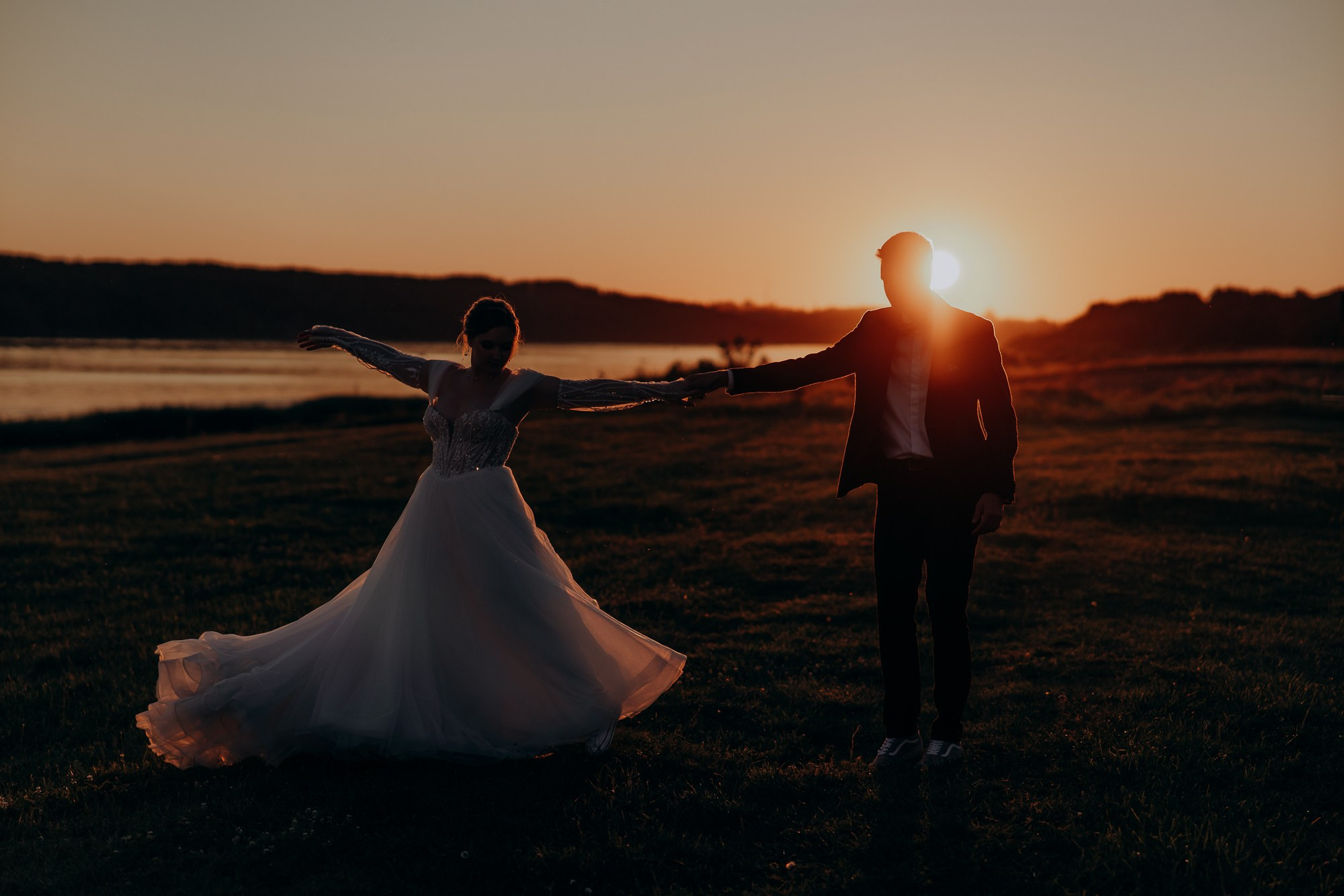 Свадебная фотосессия в глэмпинге. Свадебный и репортажный фотограф в Ярославле Евгений Сальников