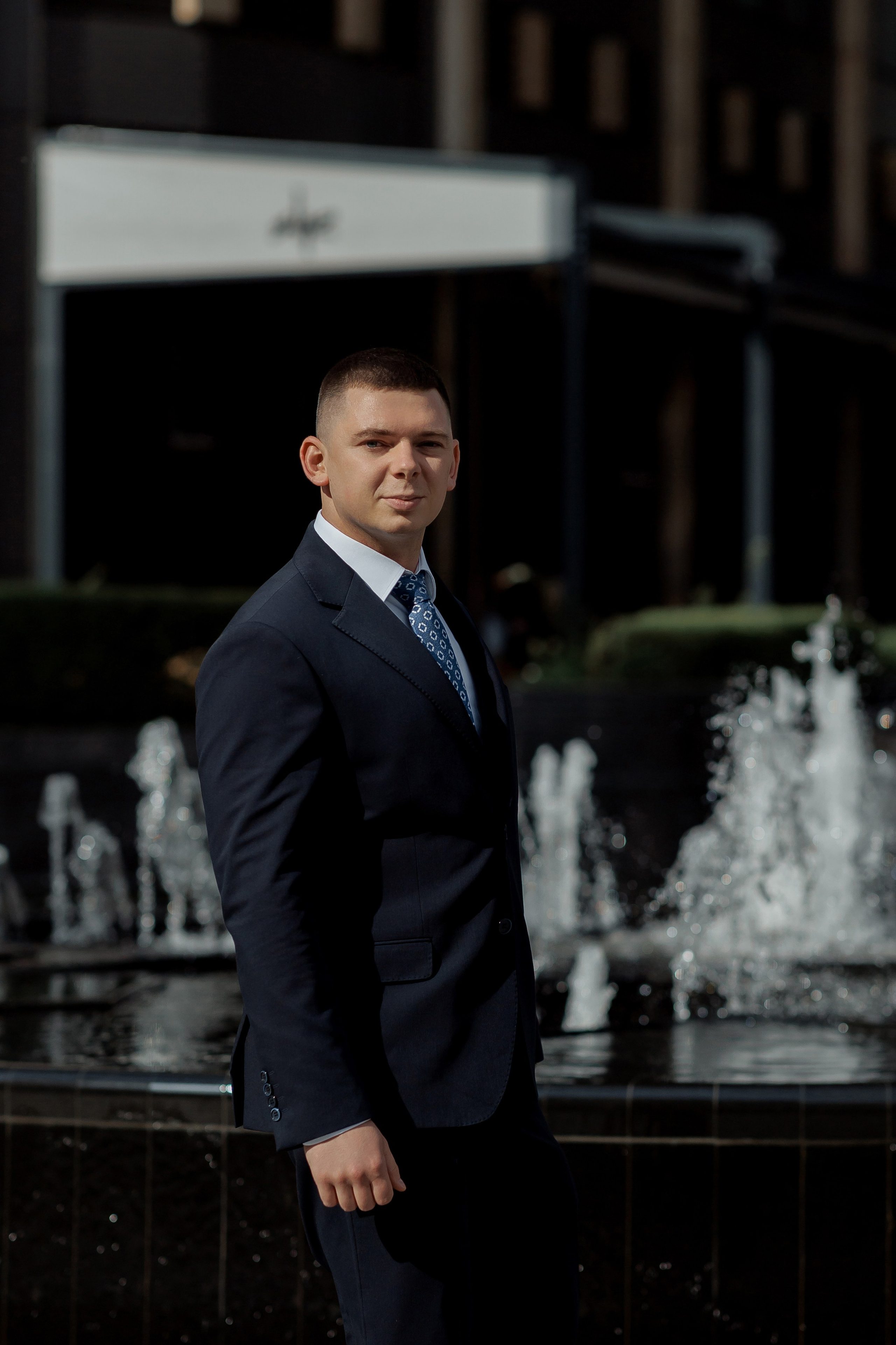 Свадебная прогулка по городу. Свадебный фотограф в Москве Дарья Олендарёва