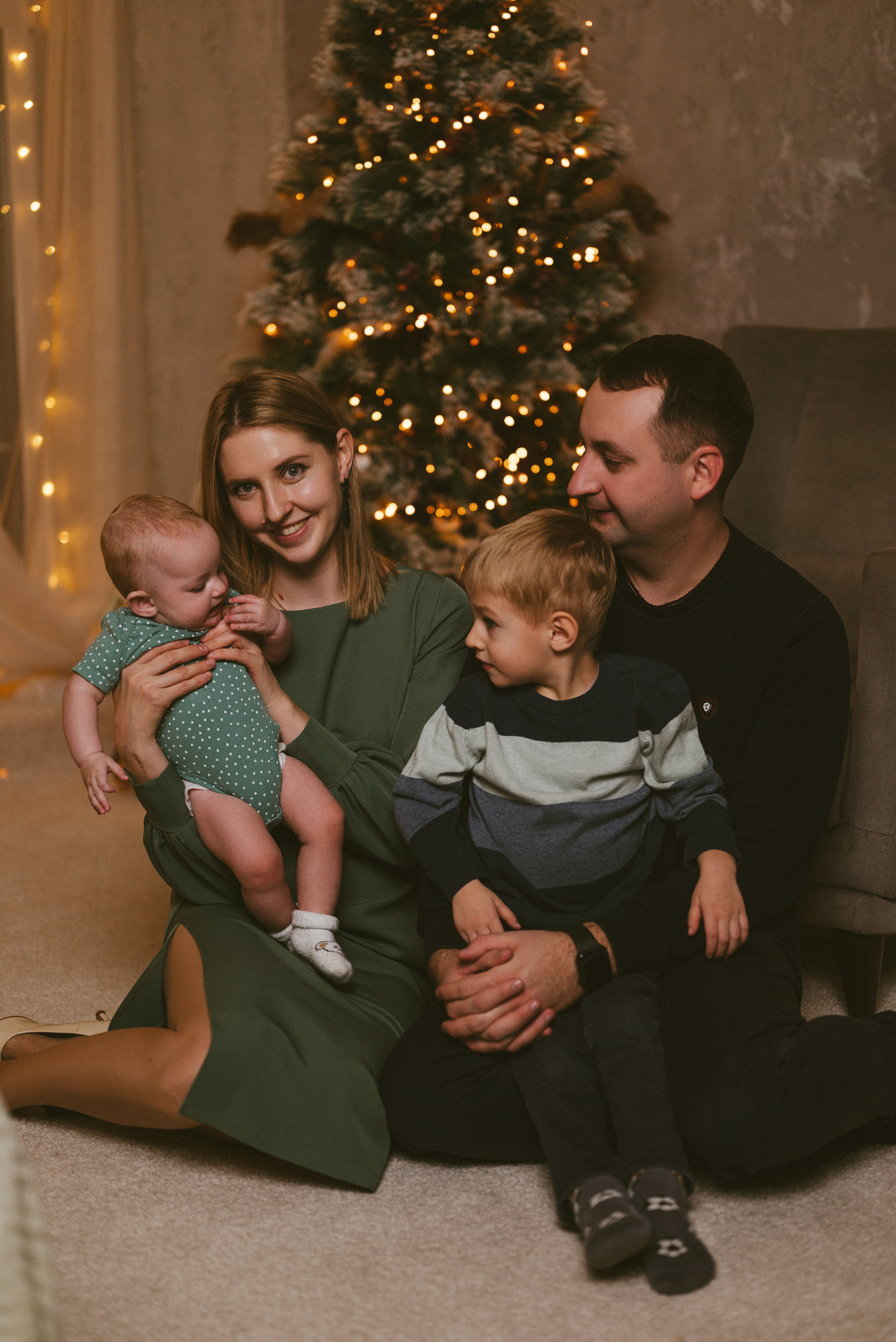 Антон, Валерия с Кириллом и Ксю. Фотограф Кристина Пархоменко