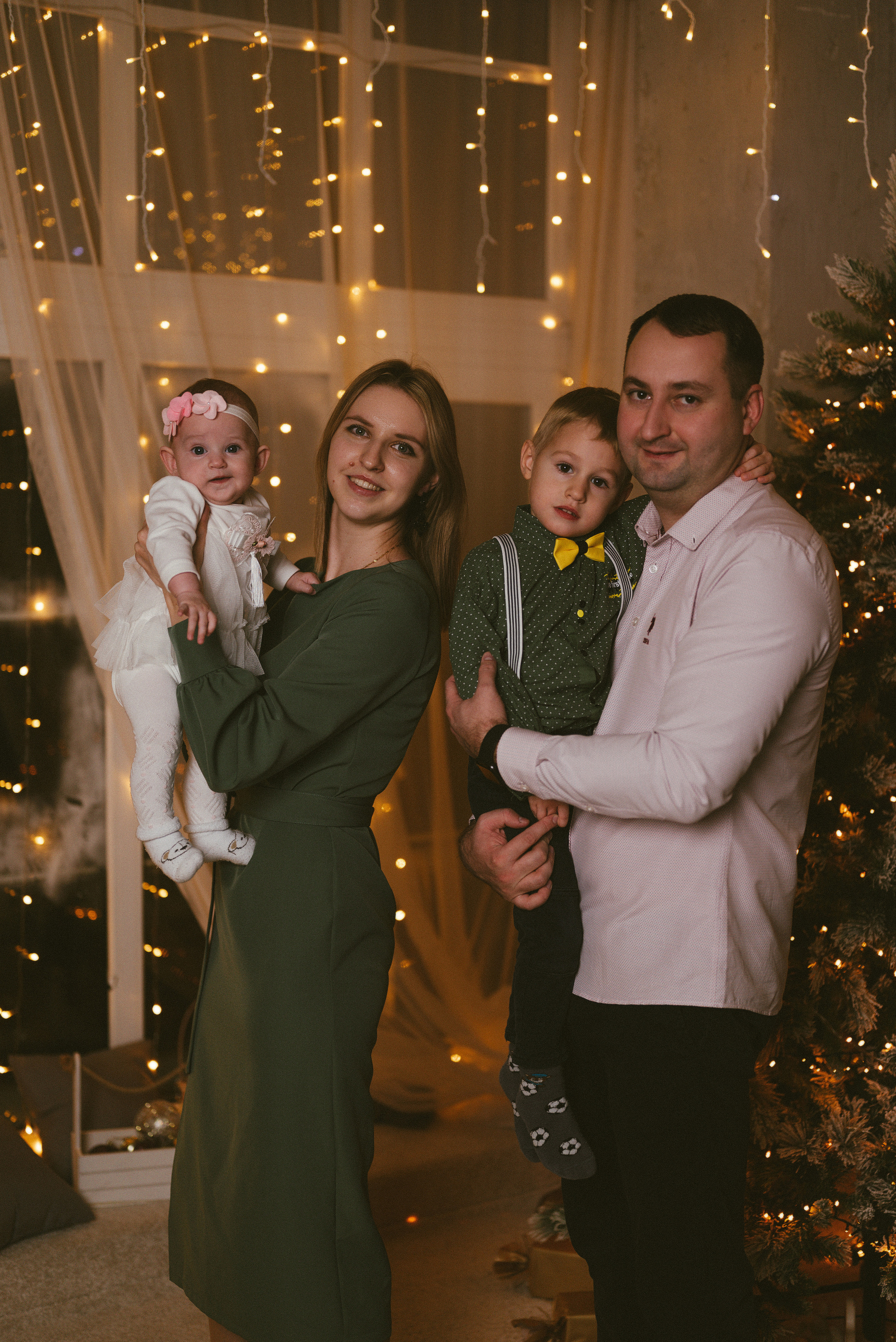 Антон, Валерия с Кириллом и Ксю. Фотограф Кристина Пархоменко