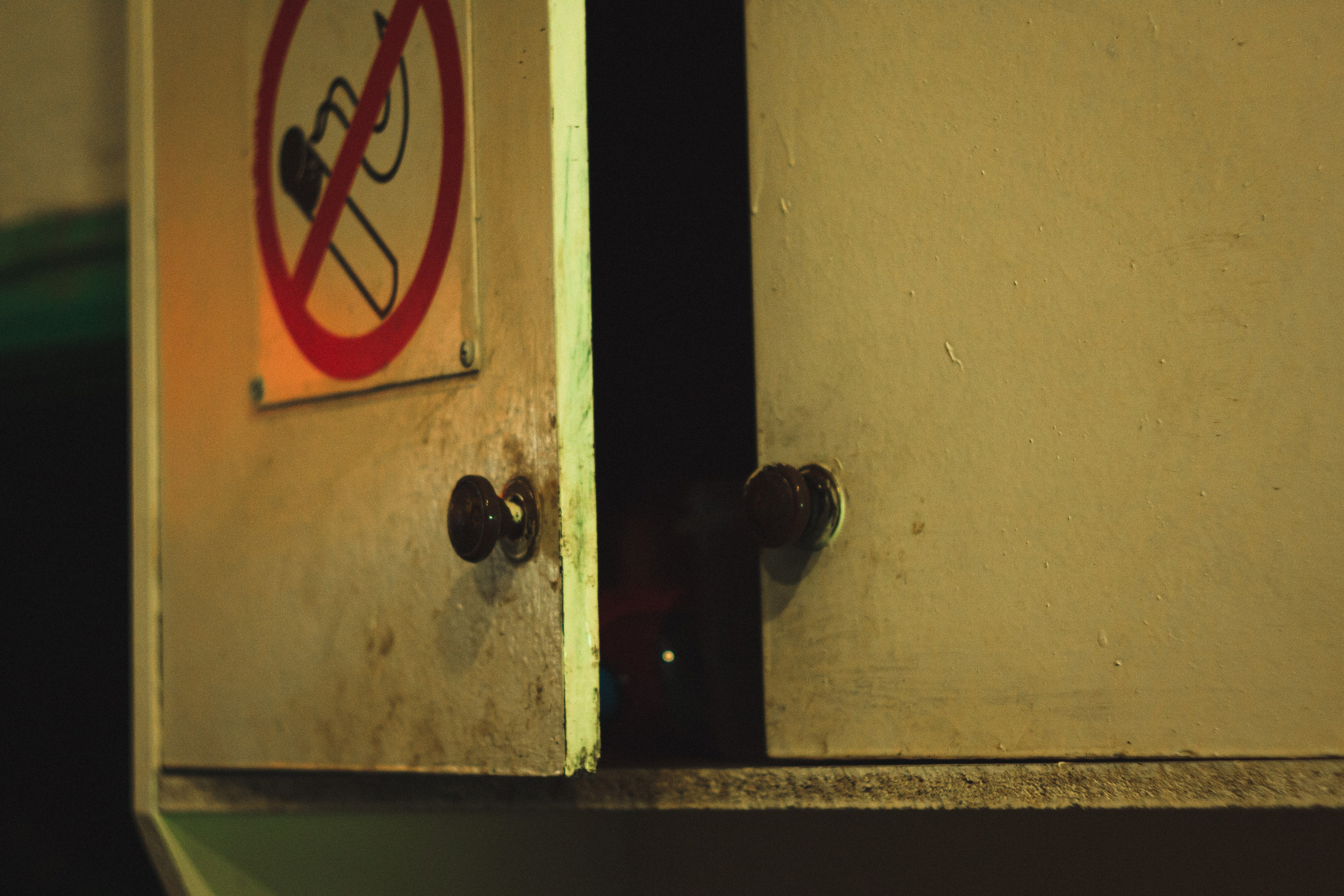 База. Den Mirov — Фотограф, Музыкант