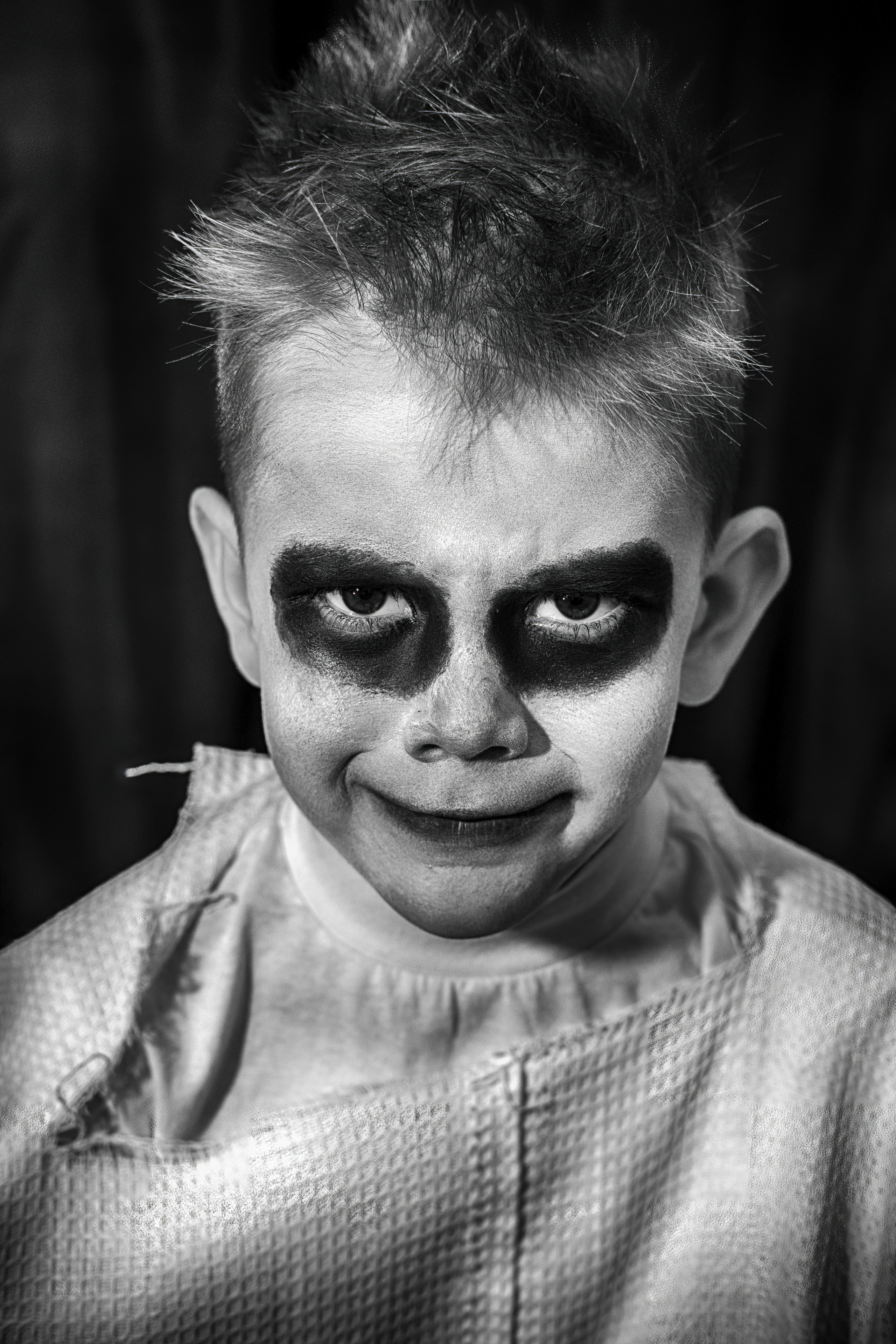 Мрачная фотосессия на Helloween (Хэллоуин) для детей и взрослых в Краснодаре.