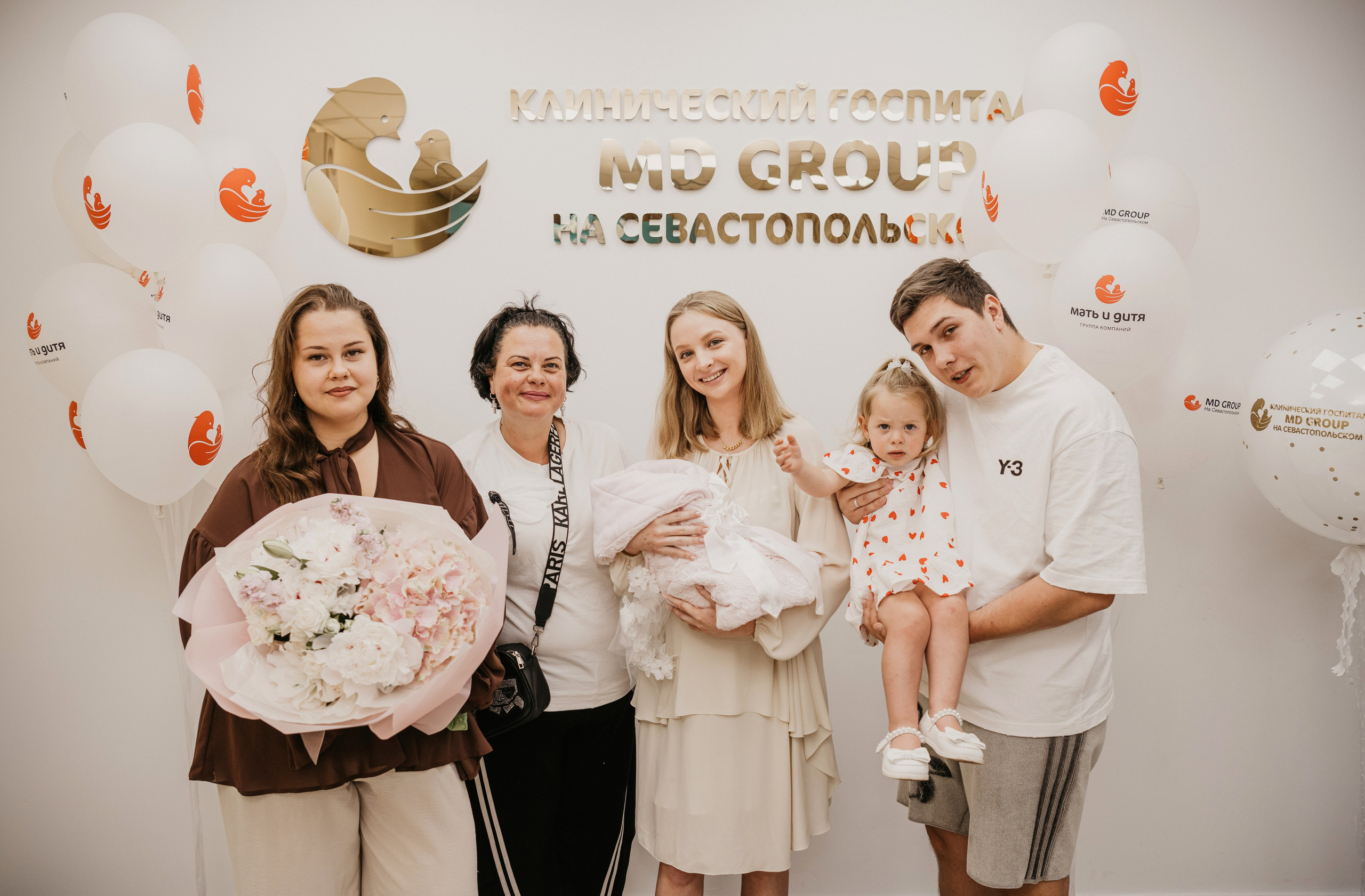 Выписка Виктории. Мать и дитя. Фотограф на выписку из роддома в Москве и МО