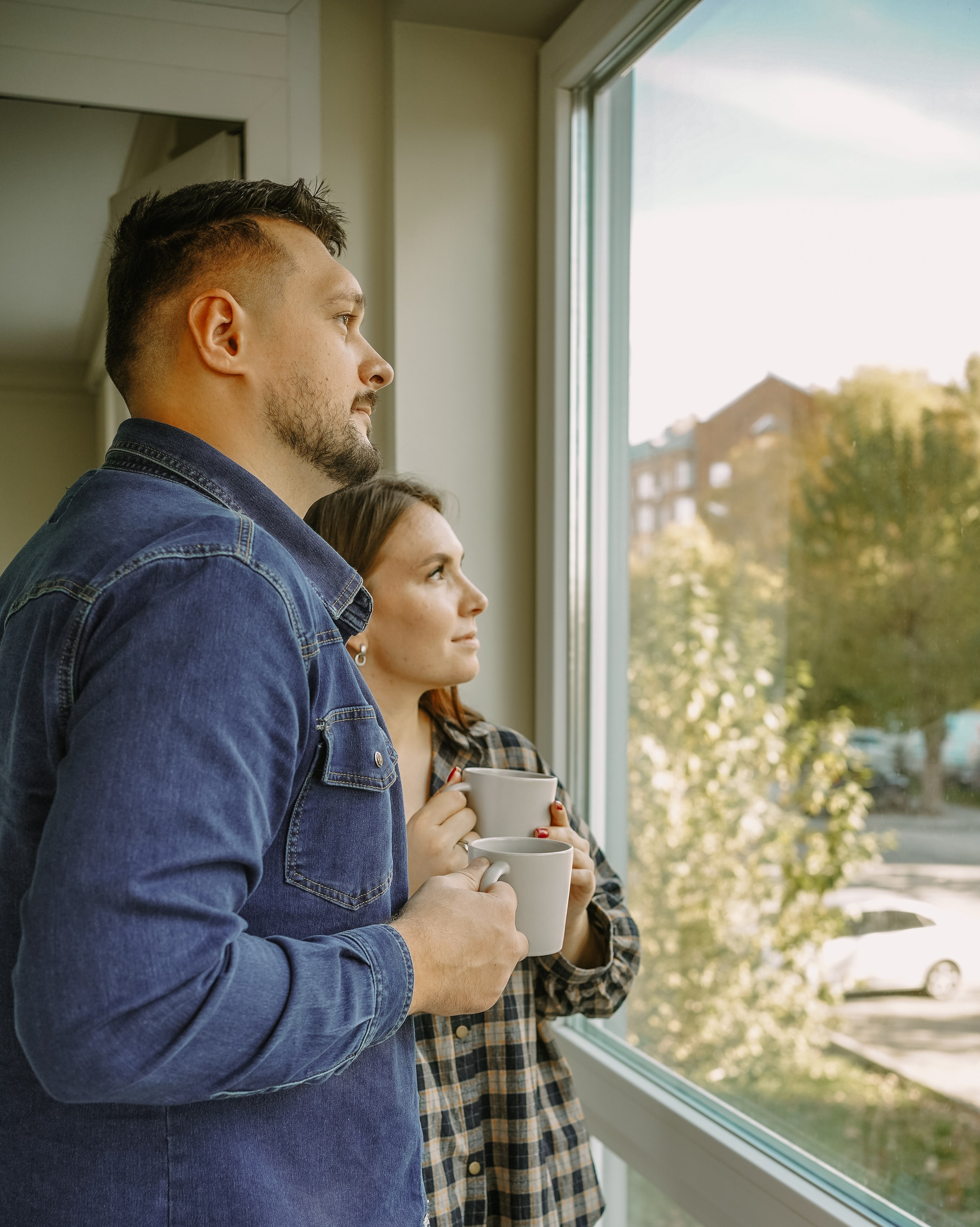 Карина, Андрей, Эмили. Главная