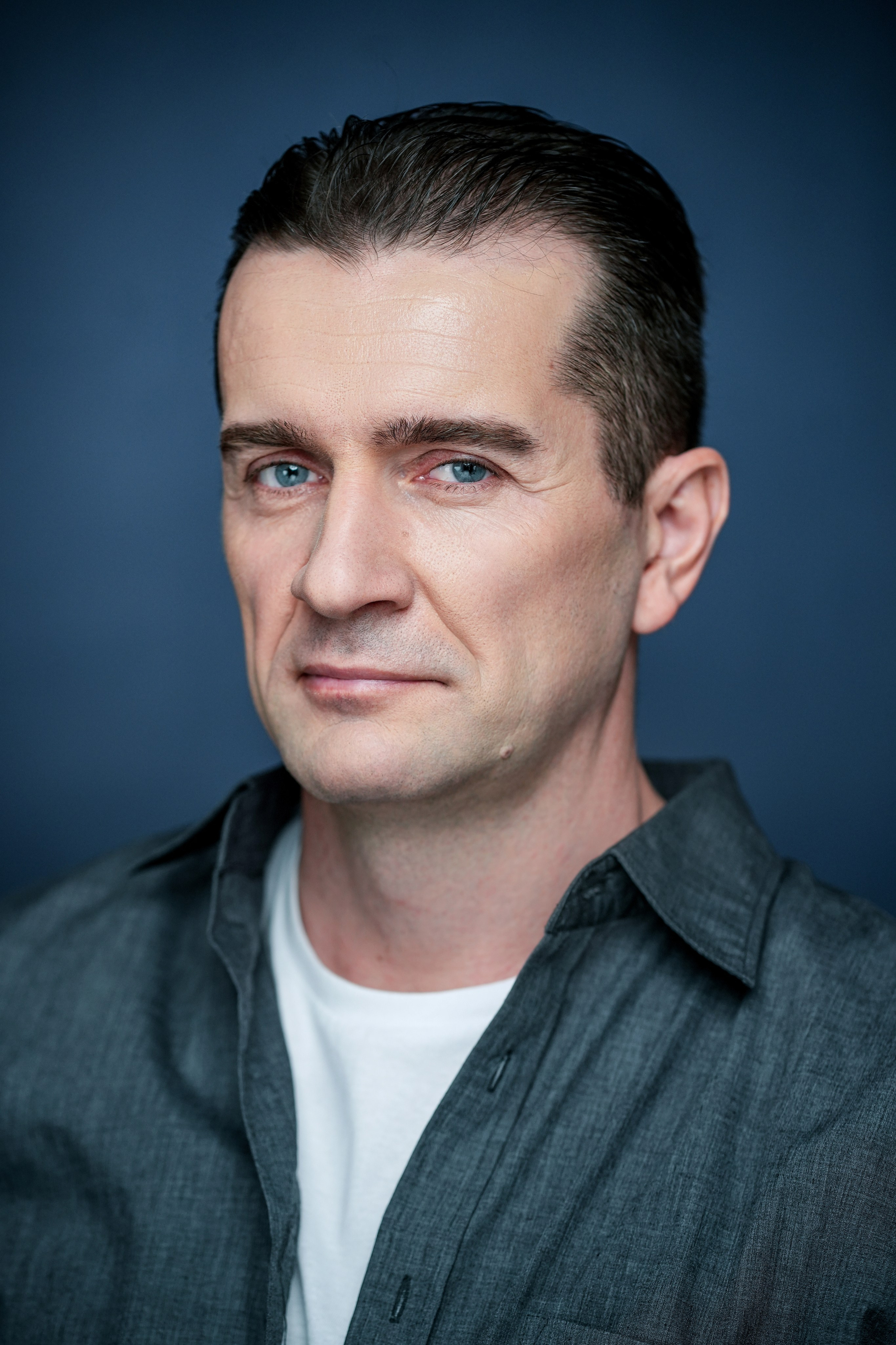 Актер Алексей Карамазов. Портретная съемка в Москве, студийный фотограф Игорь Фомин