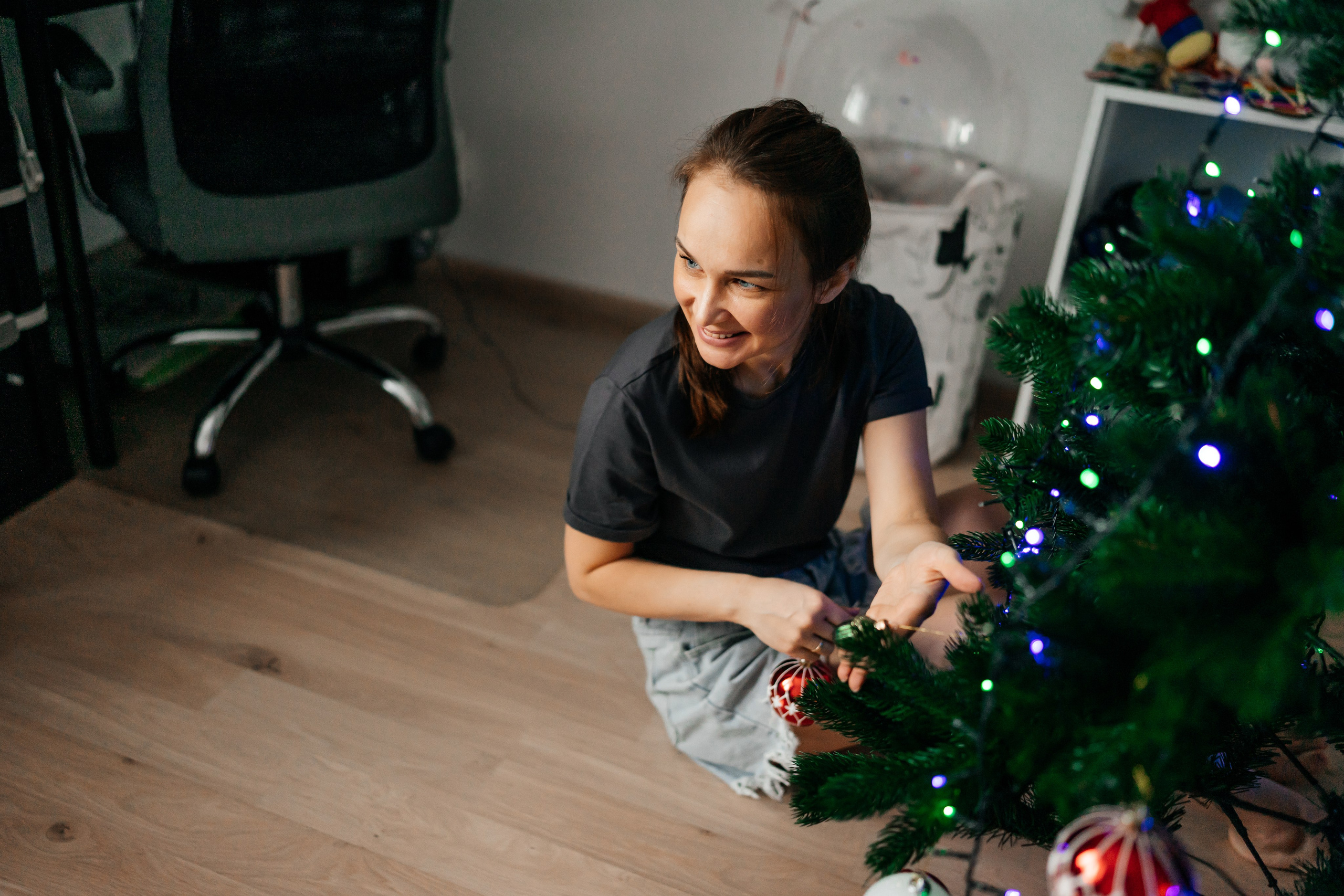 Украшаем ёлочку. Малыш Костя. Семейный фотограф в Москве Ирина Жур