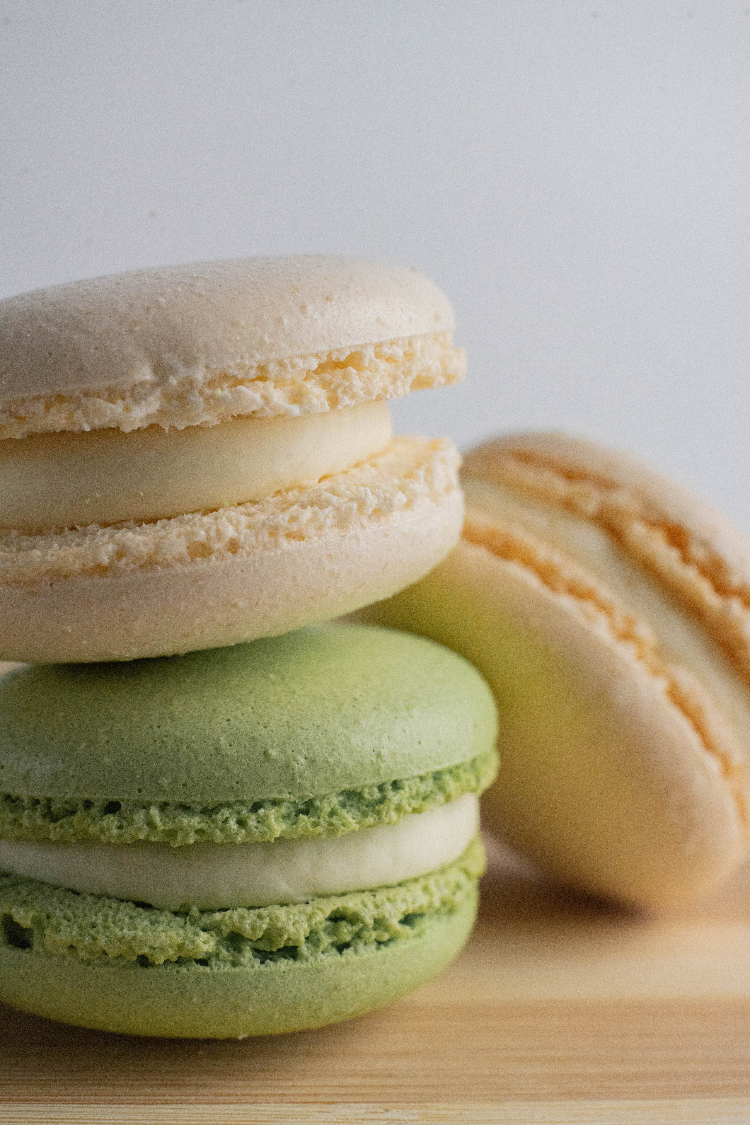 фотография разделочной доски с макаронс для маркетплейса в Москве