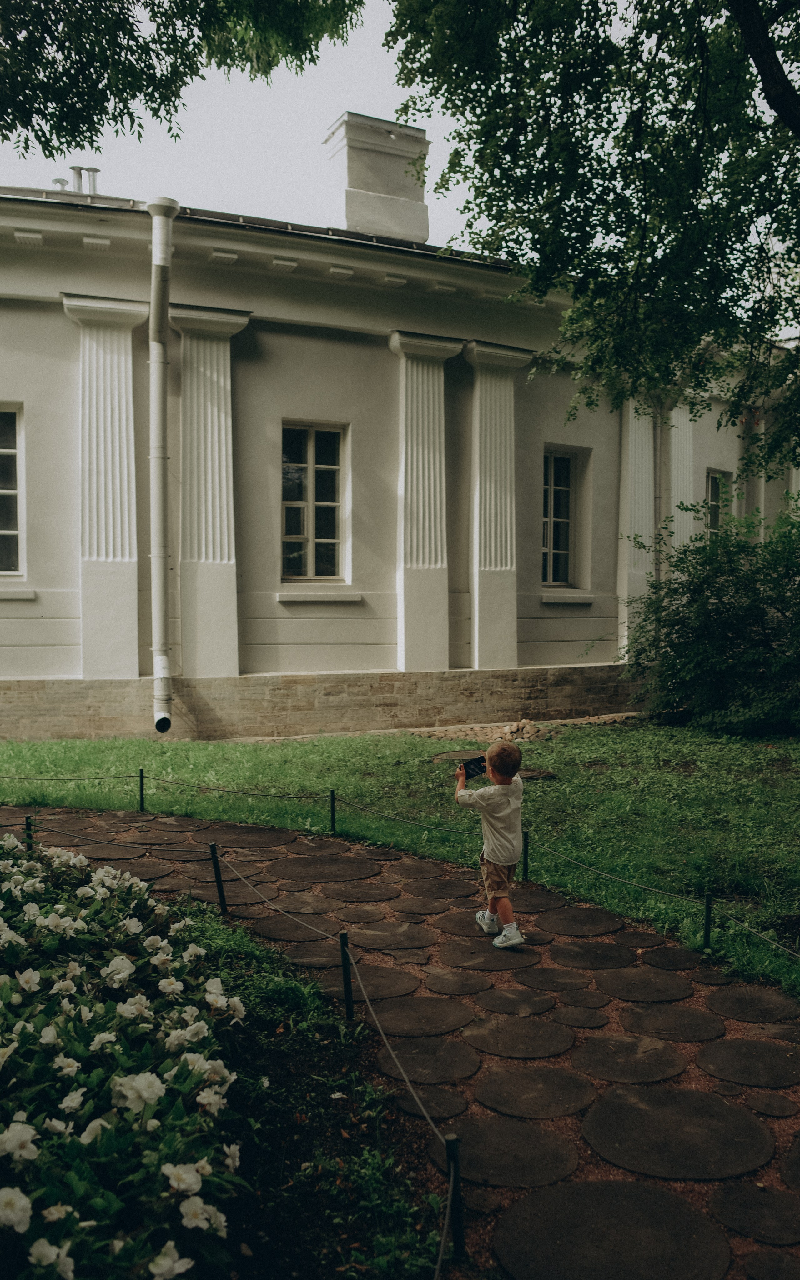 Семейная фотопрогулка парке. Елена Павел и Лев. Семейный и свадебный фотограф в Санкт-Петербурге Яна