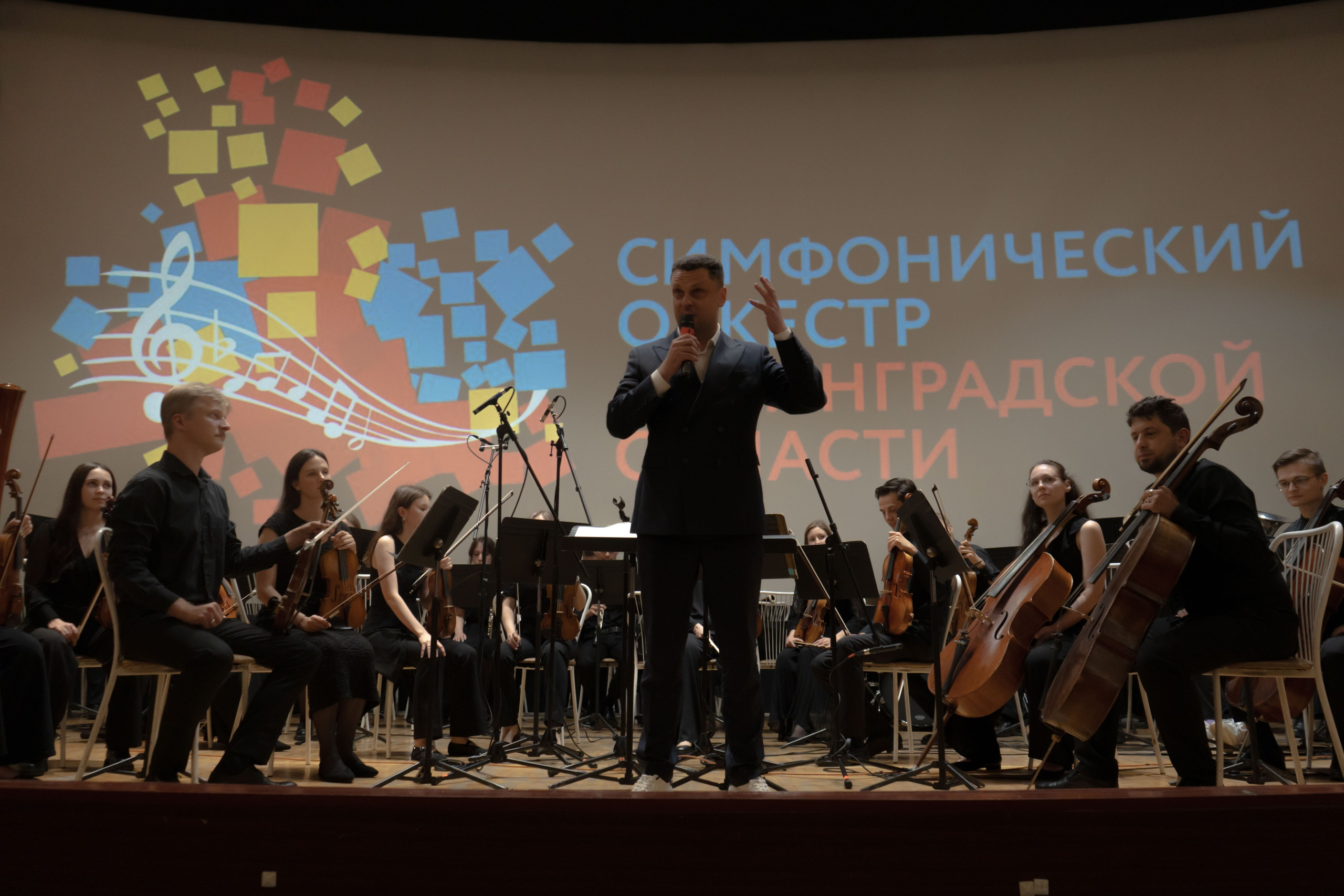 Премьера фильма «На стыке жанров». Юля Мурашова портретный и документальный фотограф