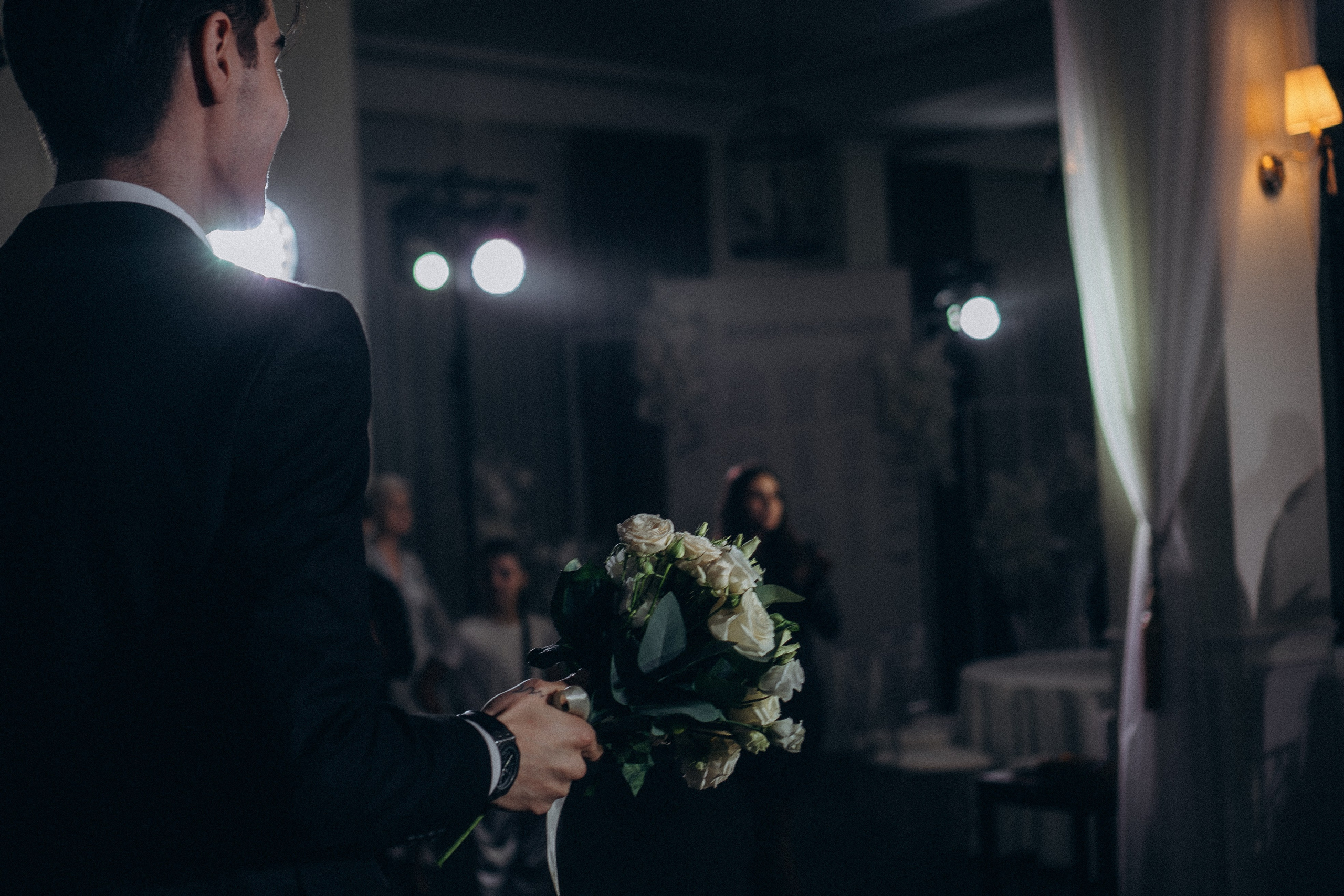 СВАДЕБНАЯ СЬЕМКА СБОРОВ В ОТЕЛЕ И ВЫЕЗД НА ЦЕРЕМОНИЮ (СНЯТО В СИБИРЕ В НИЖНЕВАРТОВСКЕ). Профессиональный фотограф, Санкт-Петербург — Виктория Богомолова