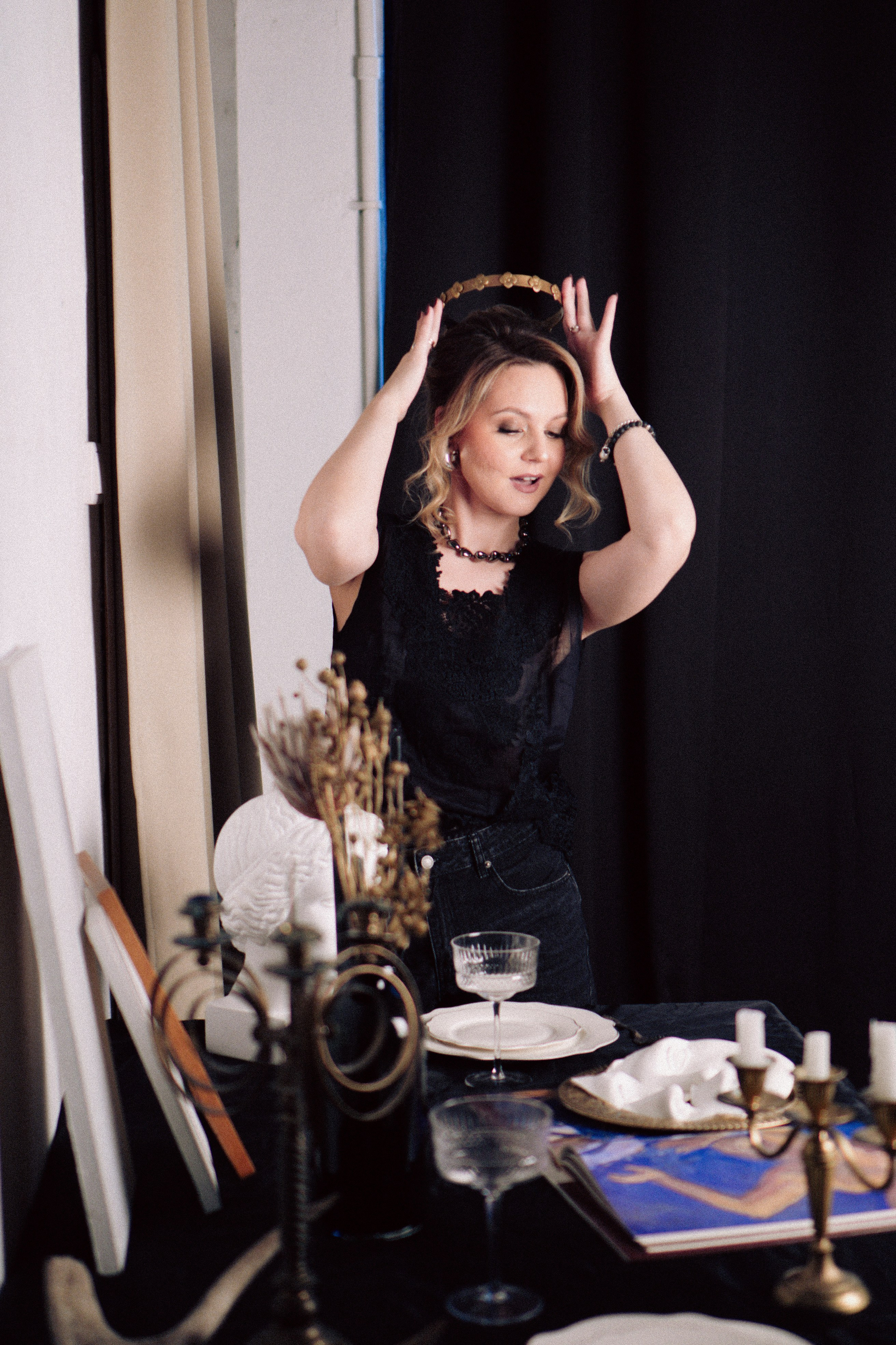 НОВОГОДНЯЯ ФОТОСЕСИИЯ В СТУДИИ ДЛЯ ДЕВУШКИ И ПРОГУЛКА ПО ЧЕРНЫШЕВСКОЙ. Профессиональный фотограф, Санкт-Петербург — Виктория Богомолова