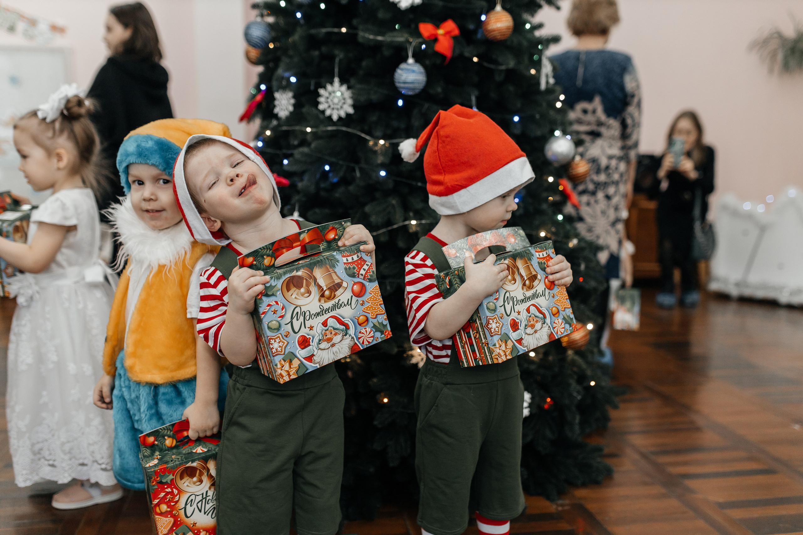 Праздничные мероприятия. Фотограф НИНА ФЕДОРОВА