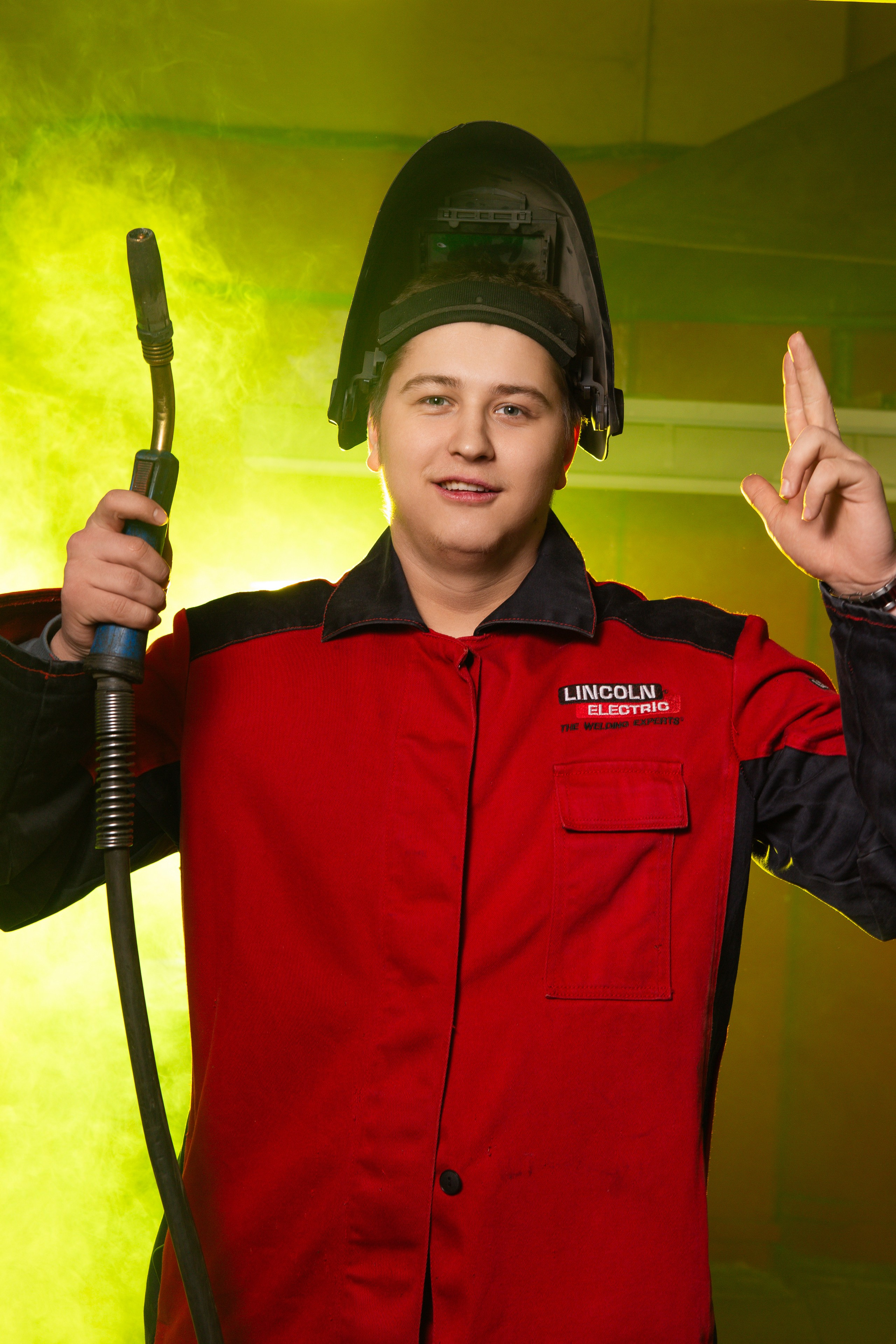 Портретная Фотосессия в Цеху для Выпускников Сварщиков | Твой Альбом Мценск. ТВОЙ АЛЬБОМ / ТВОИ ПРАВИЛА