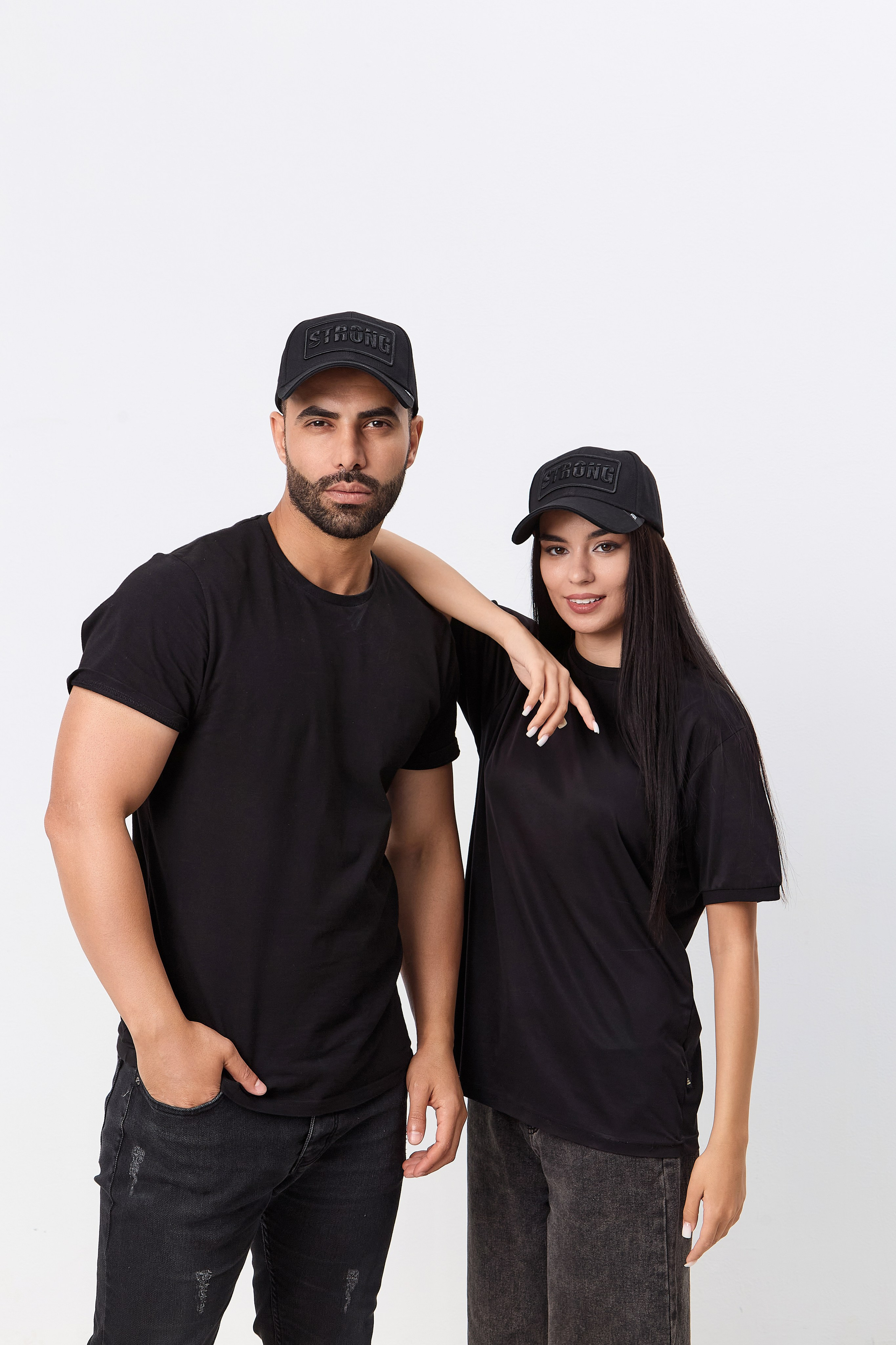 Фото кепок для маркетплейсов. Фотограф Руслан Потапов в Краснодаре