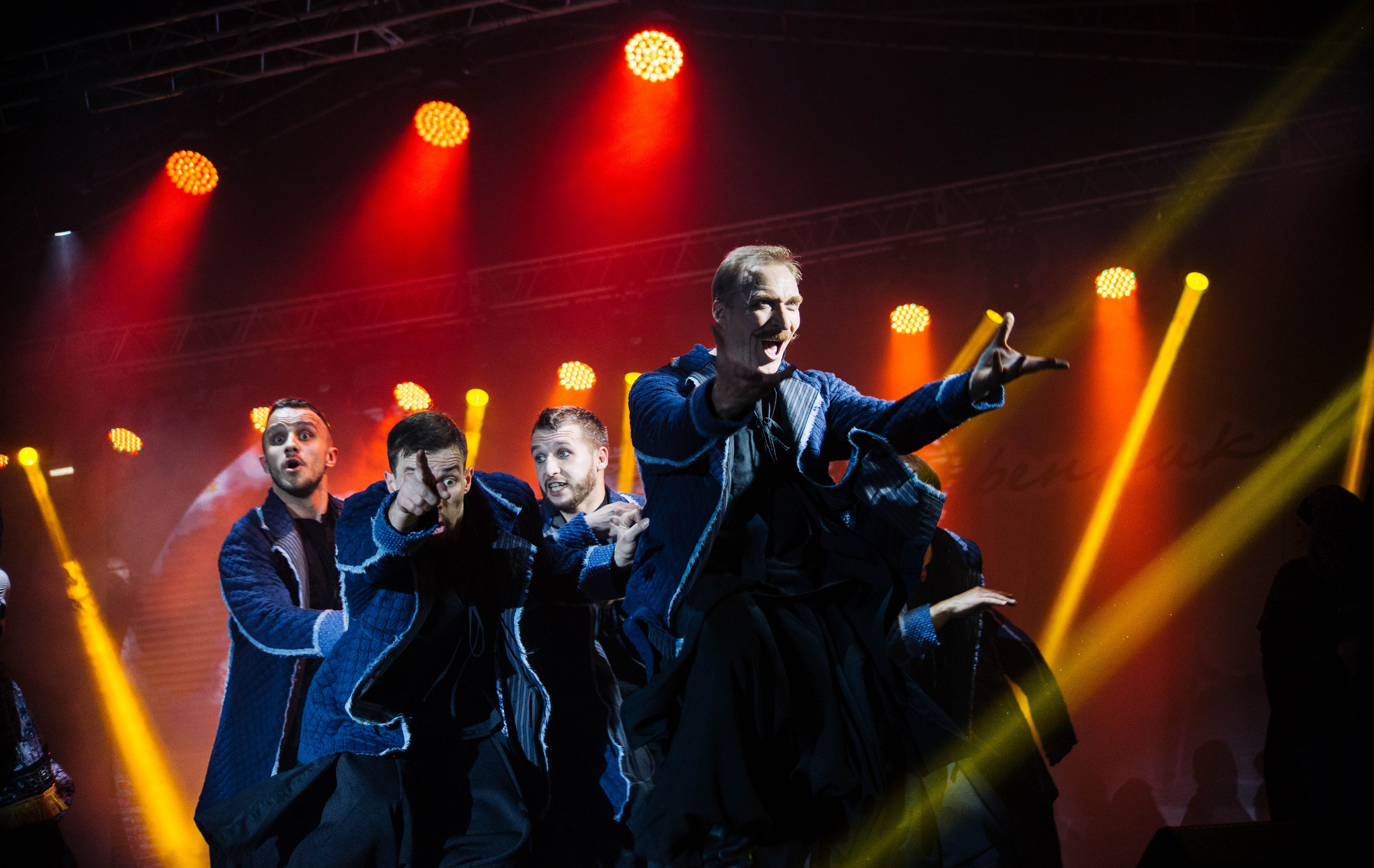 Пугачёвъ. Репортажный и портретный фотограф в Липецкой, Воронежской, Московской области Тёма Белоусов