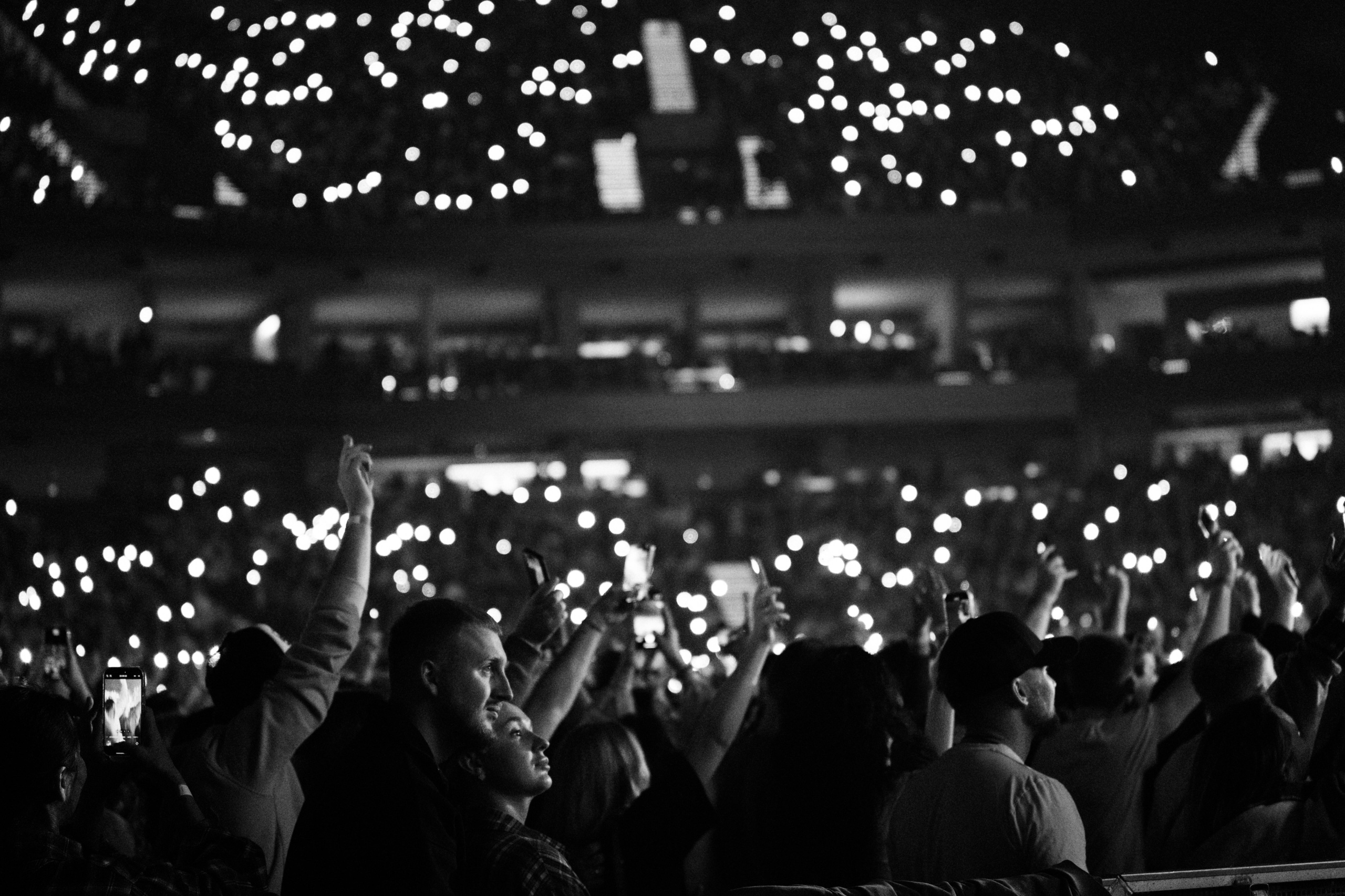 Концерт L'one 19.10.2025 с хором и симфоническом оркестром. Фотограф и видеограф Мария Банщикова, Солнечногорск, Москва