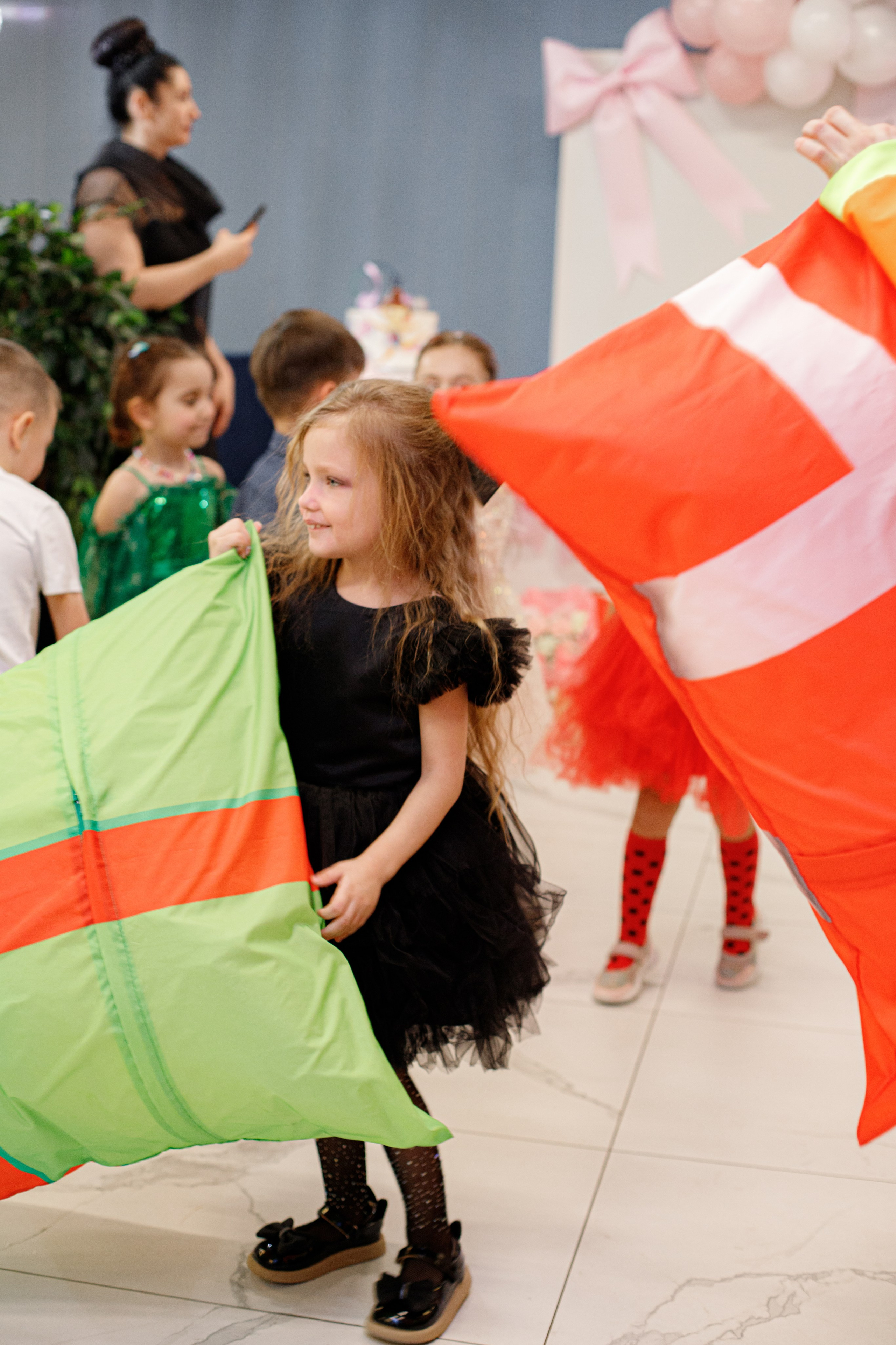 ASIA'S BIRTHDAY PARTY. Photokarish