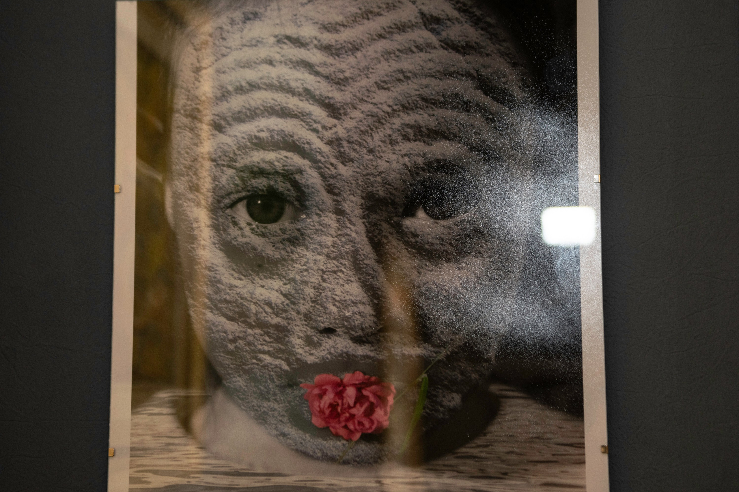 Антон Курдюмов фотограф в Хабаровске Рина Курдюмова фото27 foto27 Антон Дорофеев репортажный репортаж документалист Тони и Рина фотосоздатели выставка петроглифы связь времен галерея лист Хабаровск