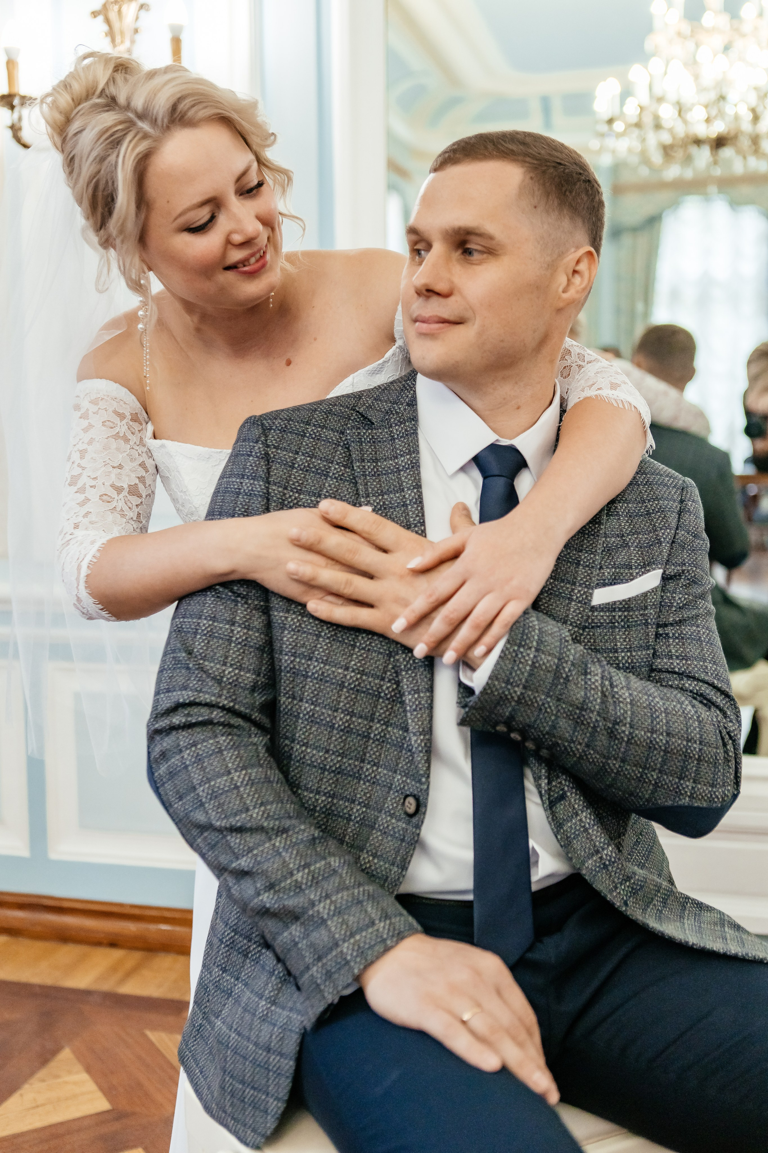 Свадебная фотосессия в библиотеки им. Боголюбова. Свадебный фотограф в Москве