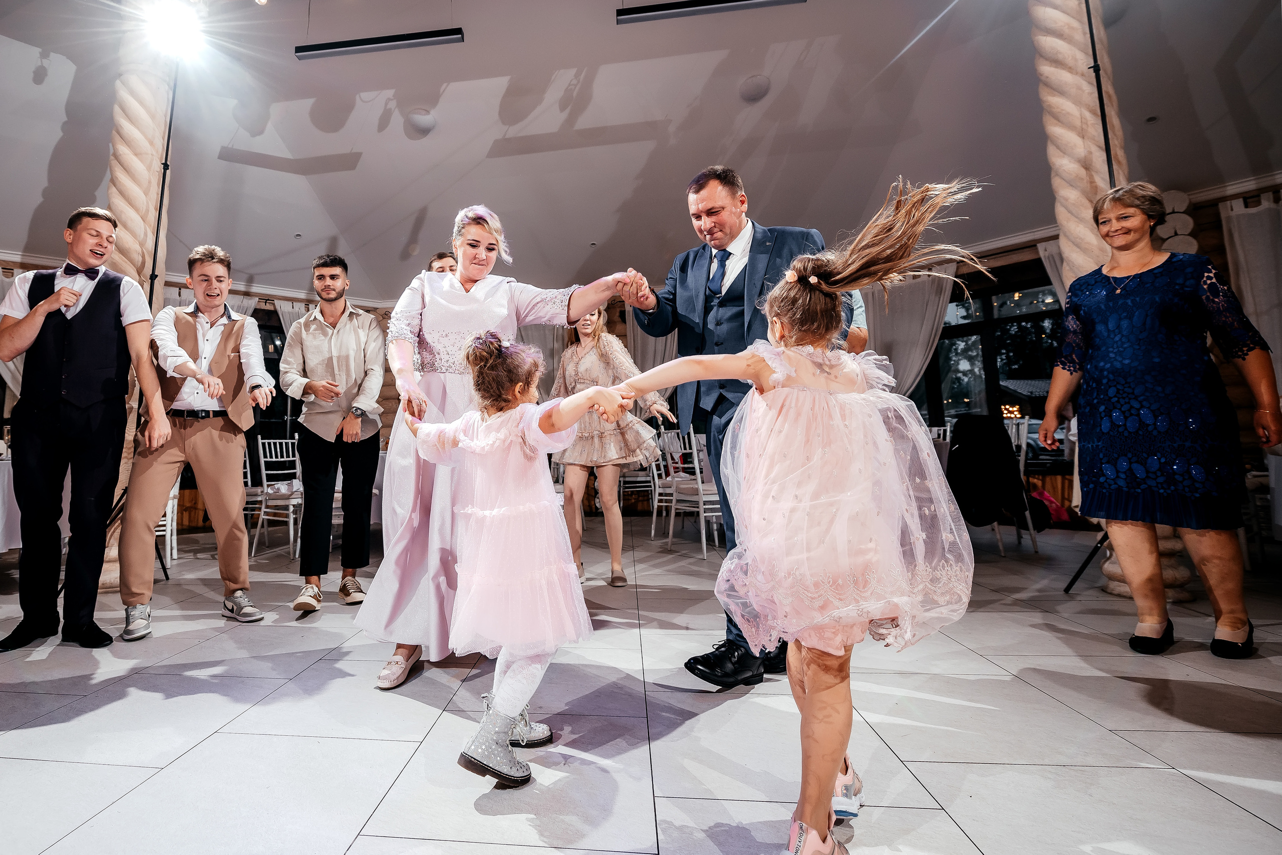 Лесная фотоистория в Загородном клубе «Барин». Свадебный и семейный фотограф Виктория Носачёва. Щелково, Москва и МО