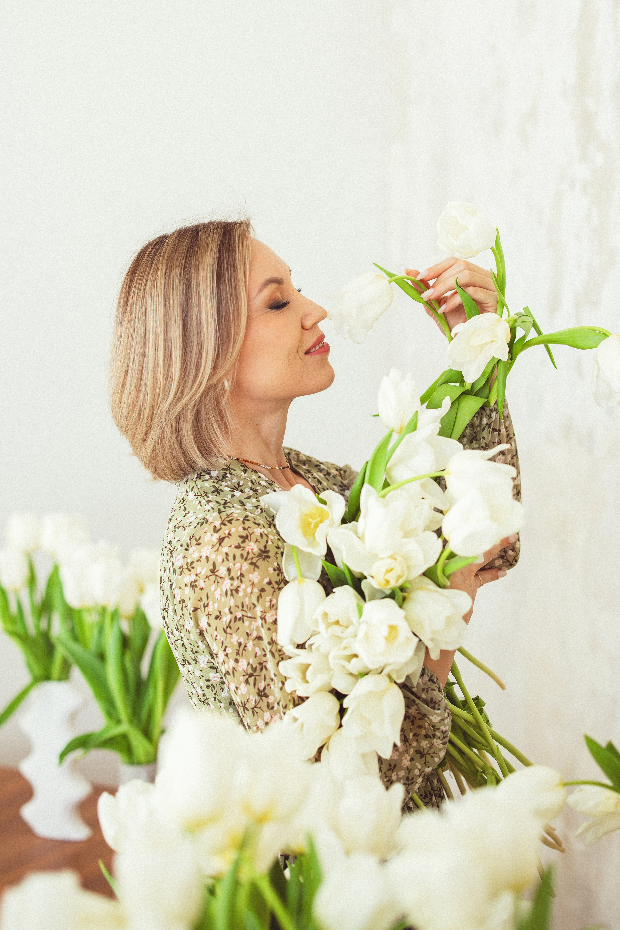 Фотосессия с белыми Тюльпанами, 2024 г. Семейный и детский фотограф в Краснодаре Анна Трашкова