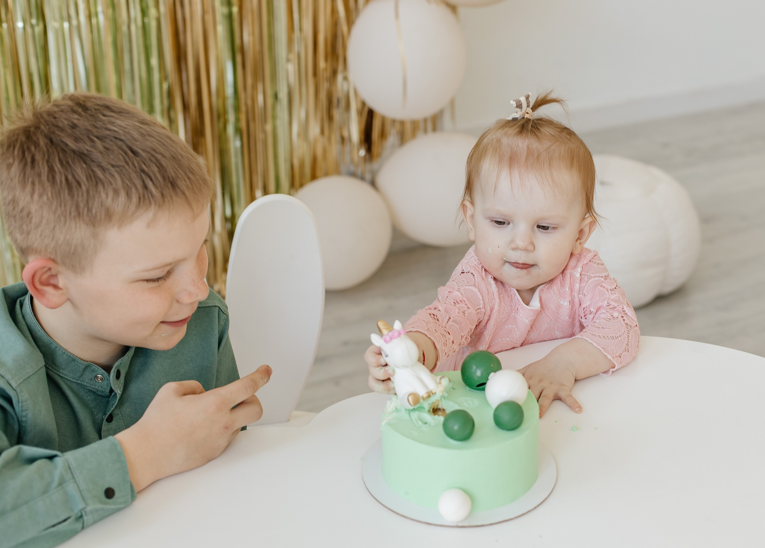 1 годик МАША. Фотограф Григорьева Ольга. Портретная, семейная съёмка, Love Stori, видеосъёмка в городе Чита. Выпускные альбомы, фотокниги