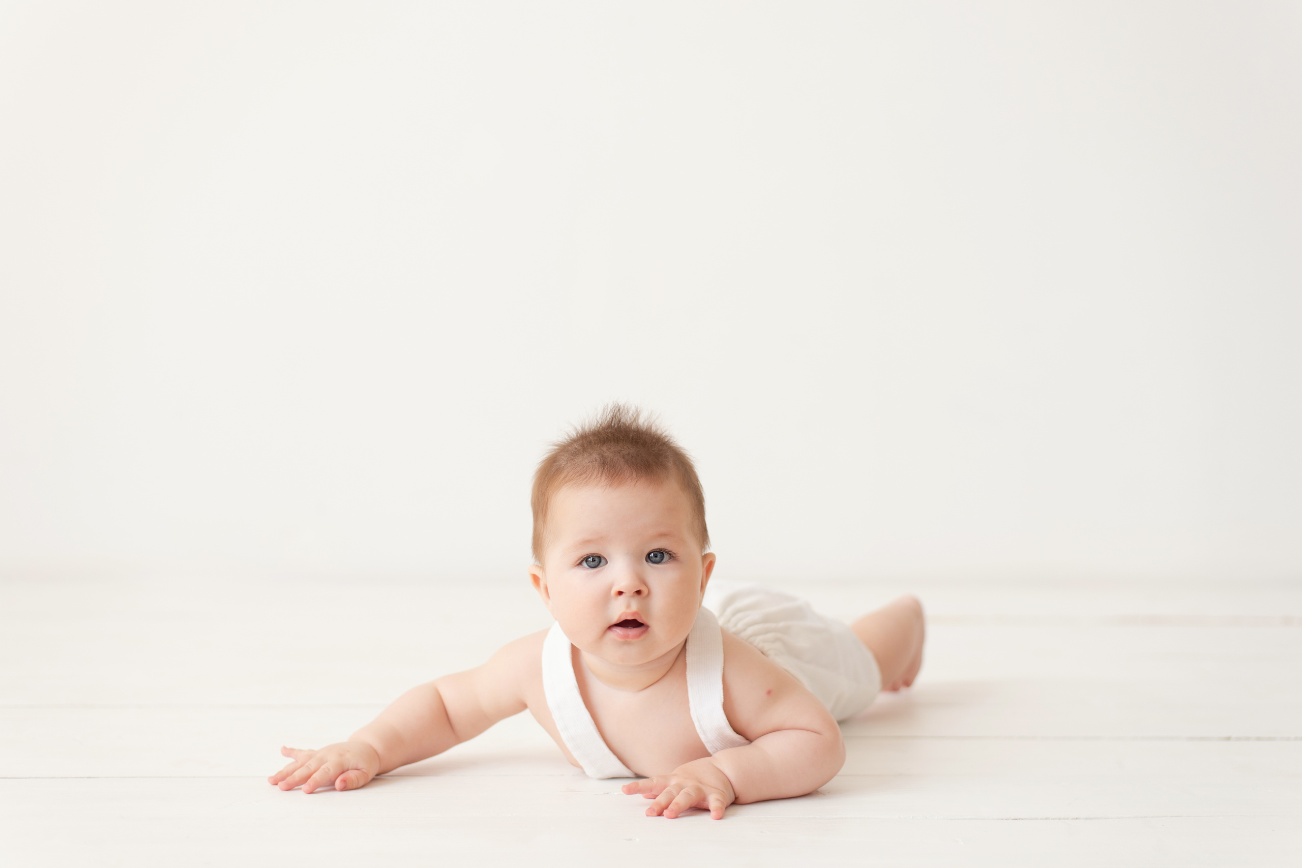 Фотосессия до года в Пскове. Фотограф новорожденных , семейный и  детский фотограф в Пскове Иванова