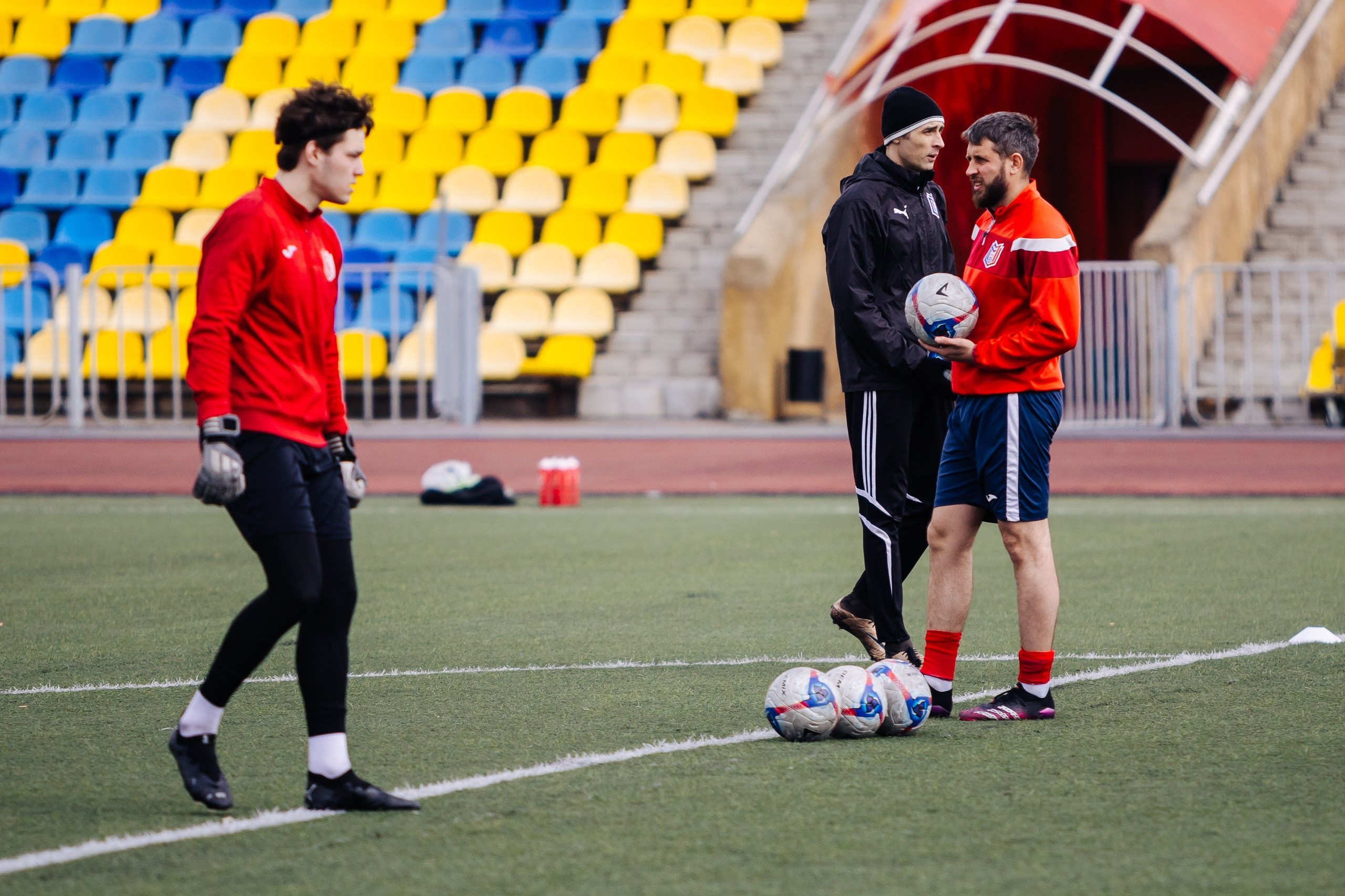ФК «Металлург-Магнитогорск» vs ФК «ОСШ-Челябинск-М» // 05.04.25. Денис Прохоров Фотограф в г. Магнитогорск