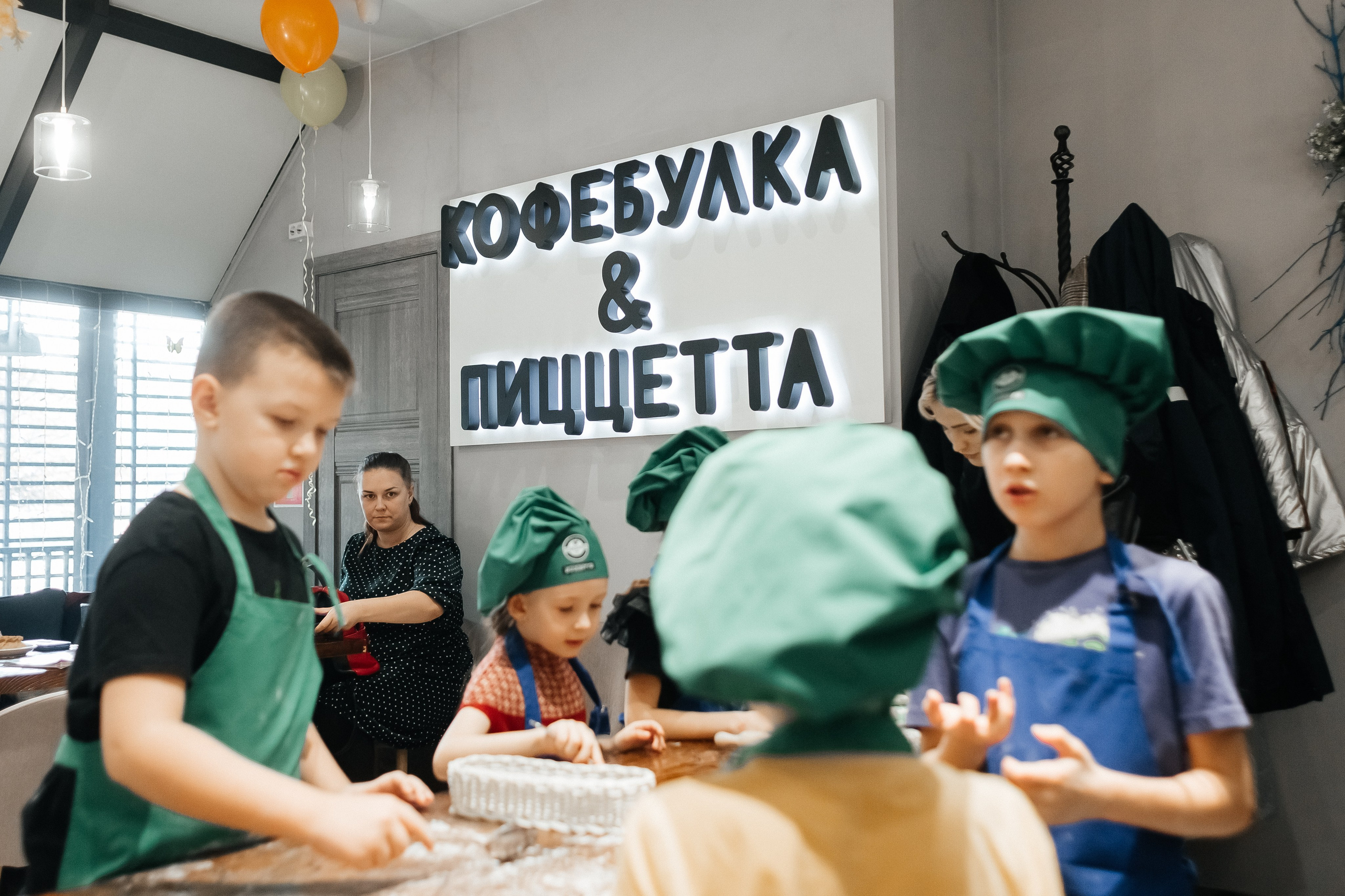 Детский мастер-класс в «Кофебулка». Фотограф Кемерово | Сергей