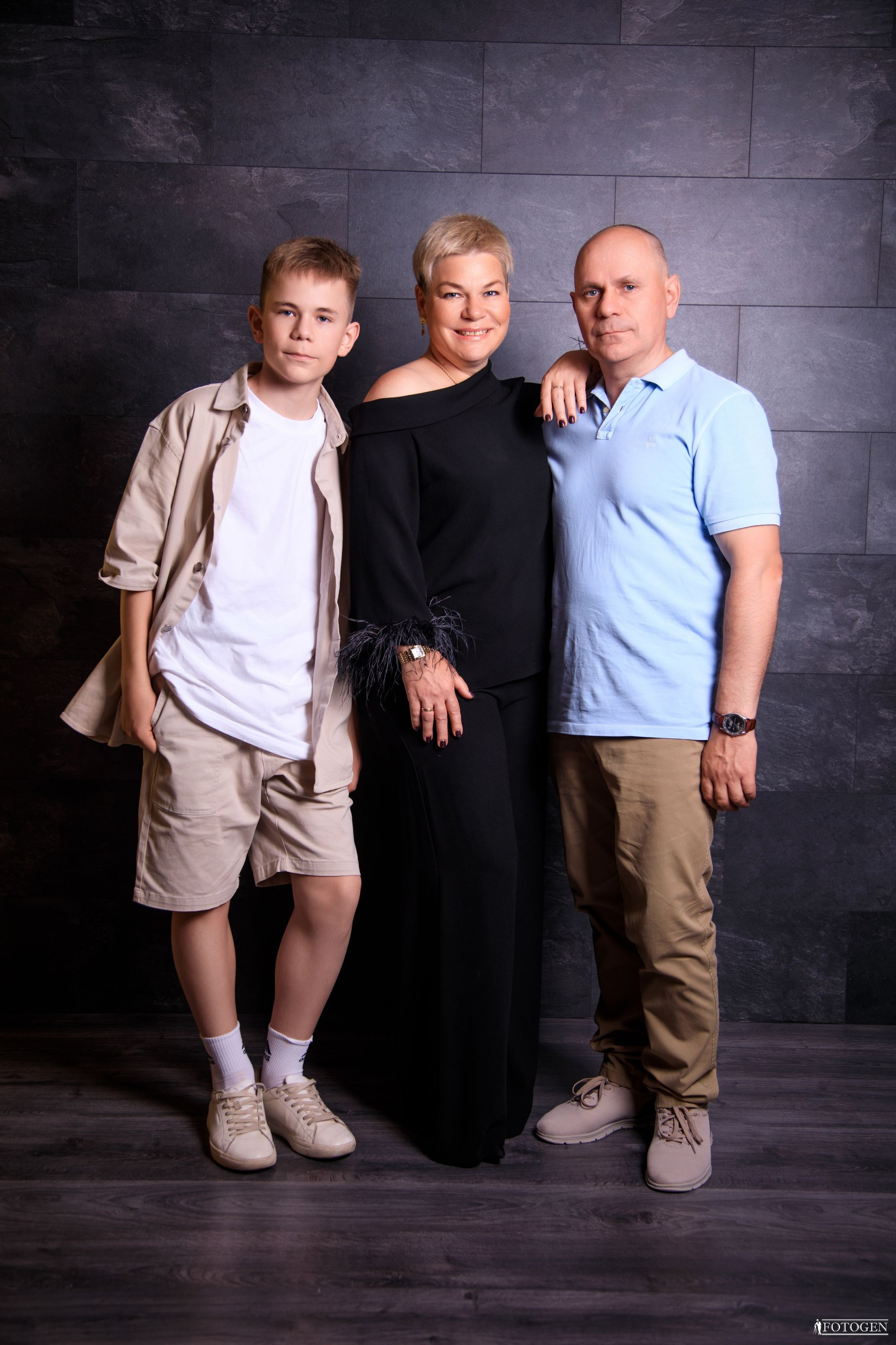 Портфолио фотосессий: родители и взрослые дети | Fotogen. Интерьерная фотостудия FOTOGEN г. Краснодар