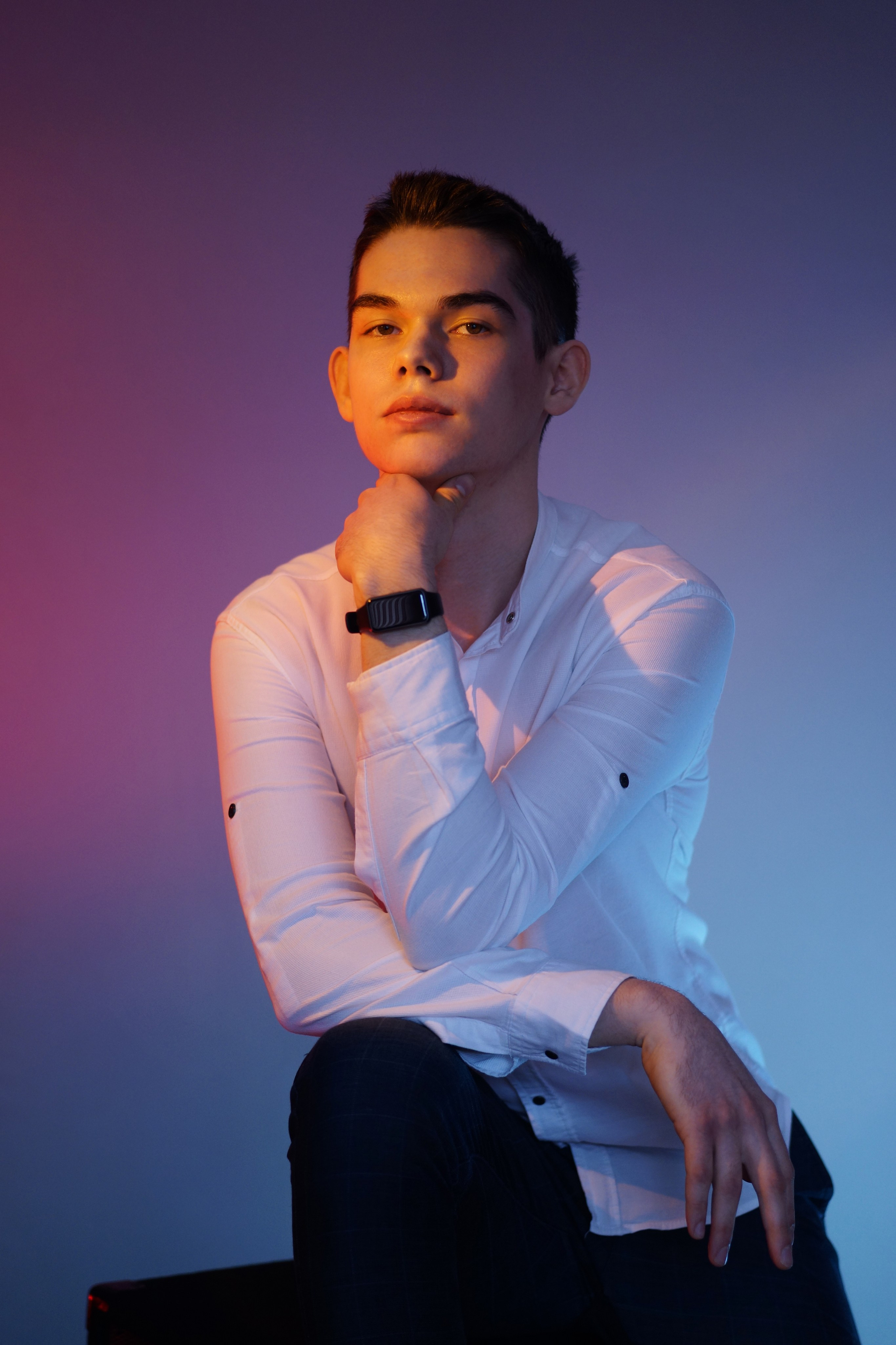 В школе, портреты с цветной подсветкой. Ольга Плаксина фотограф в Саратове