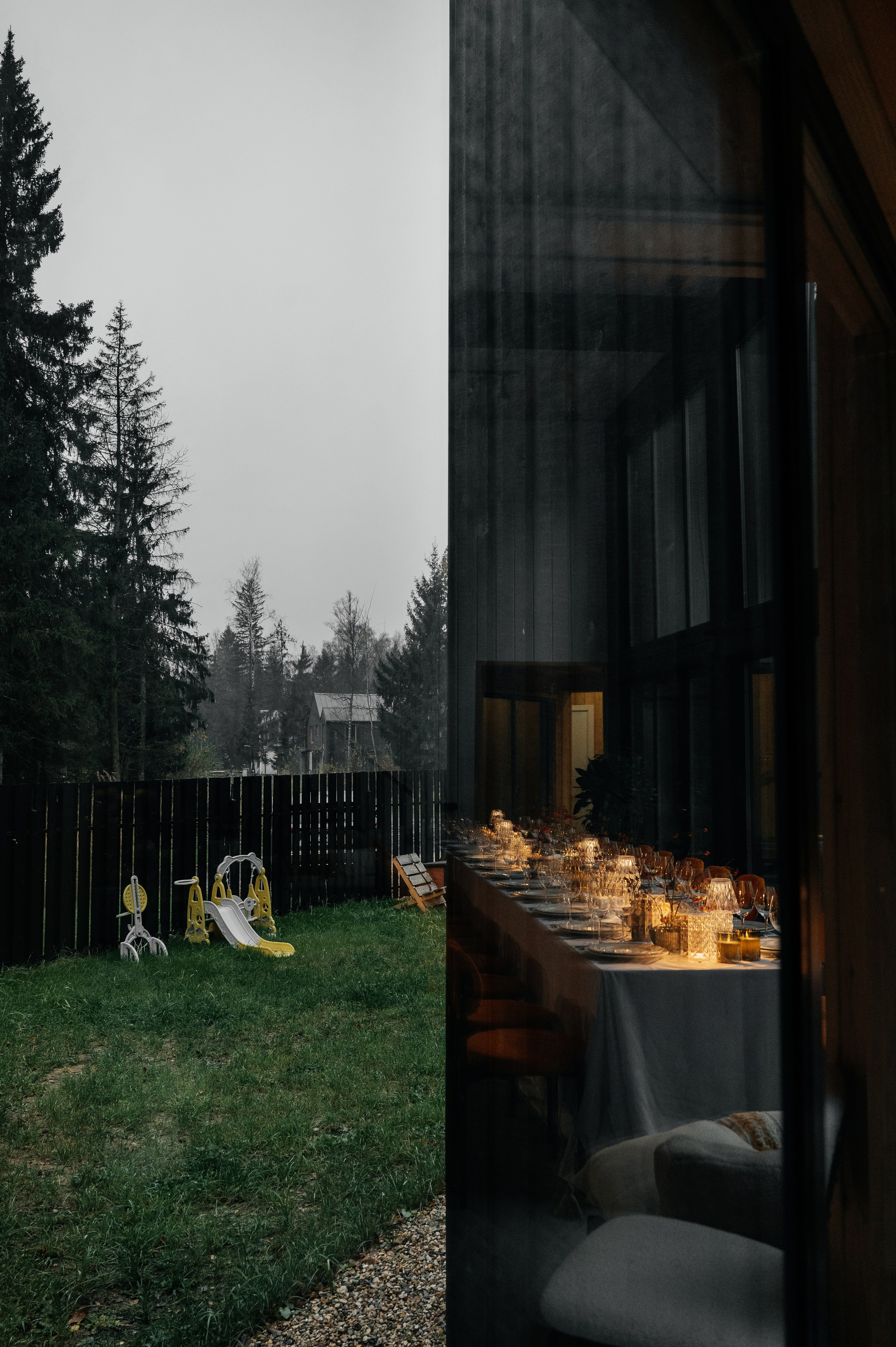 Невероятно атмосферный семейный ужин. Wedding photographer in Moscow and around the world Andrey Medvednikov