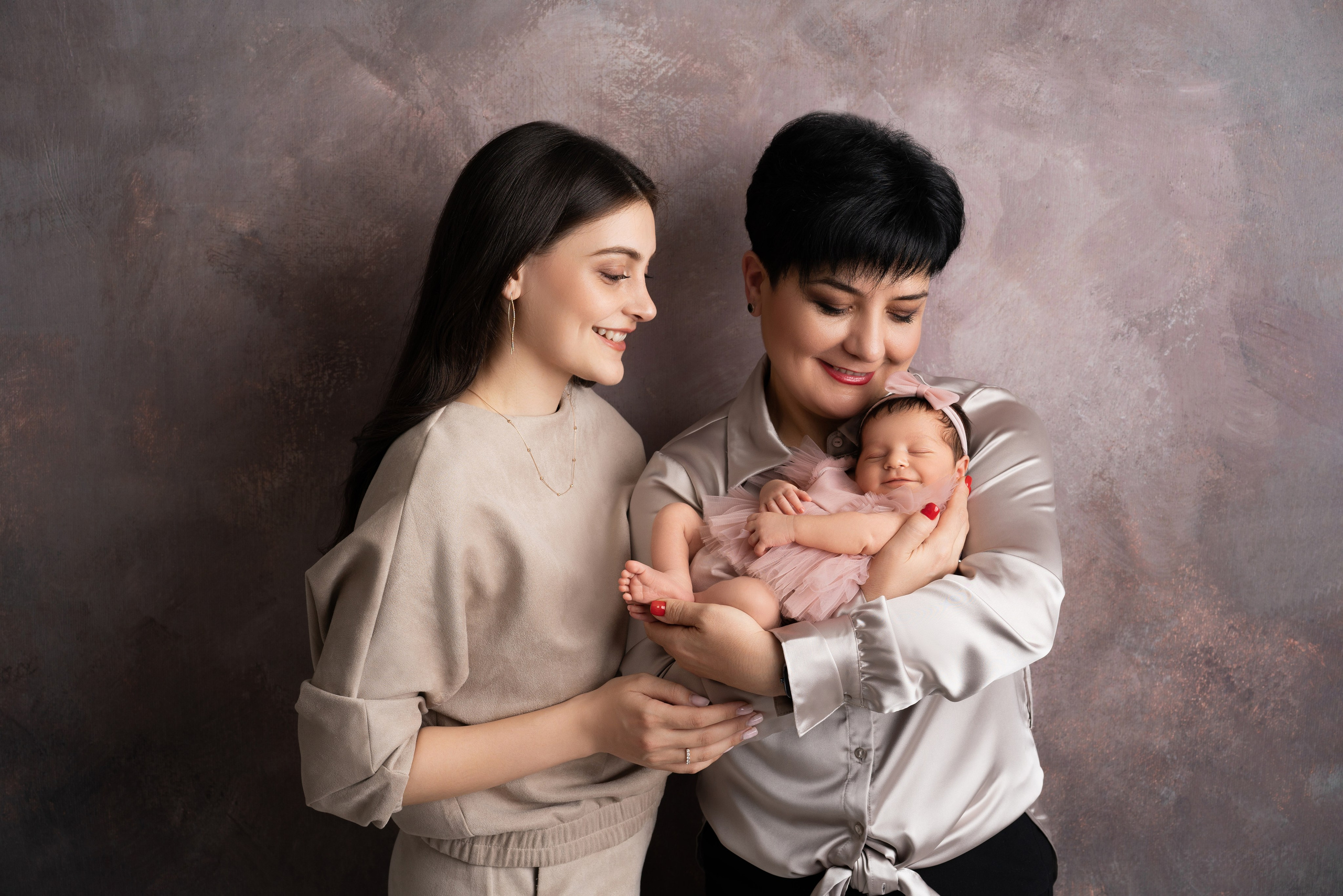 Семейные фотосессии с новорожденными | Трогательные кадры малышей и их близких в Москве и МО. Фотосессия новорожденных в Москве и Московской области | Профессиональный фотограф newborn — Татьяна Иванова